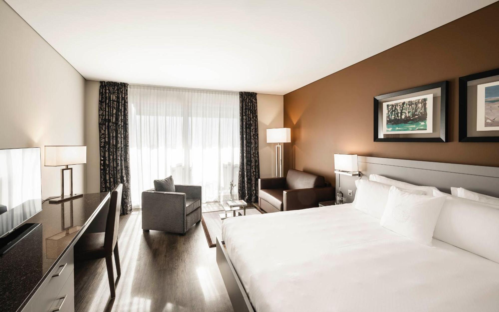 Superior Chic Double or Twin Room Balcony Lake View,1615645057:JPEG