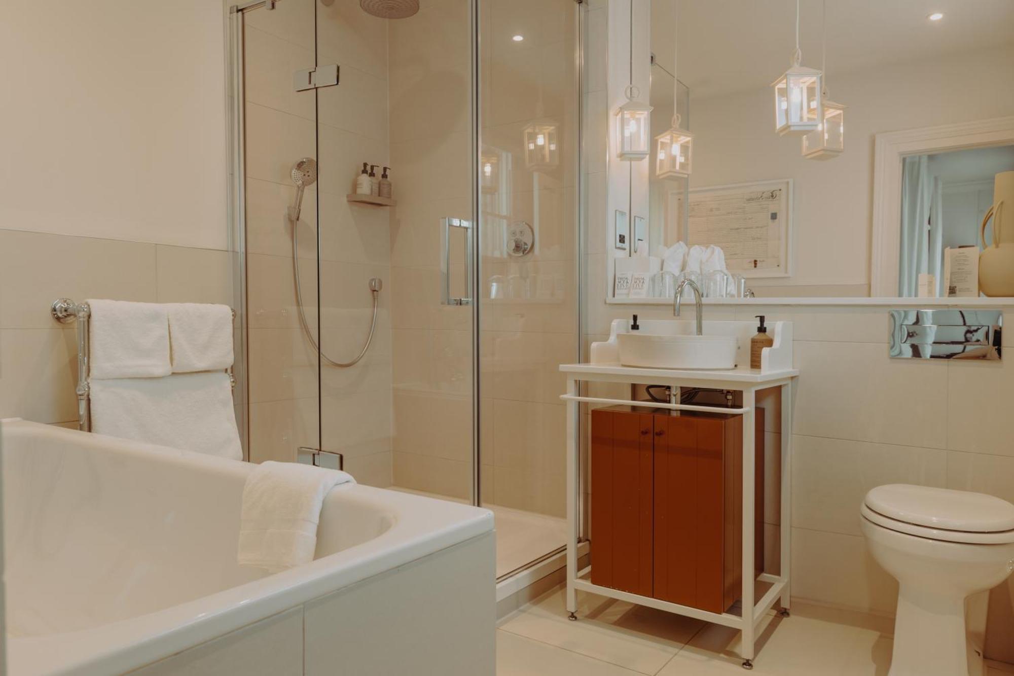 The Clifton Suite
