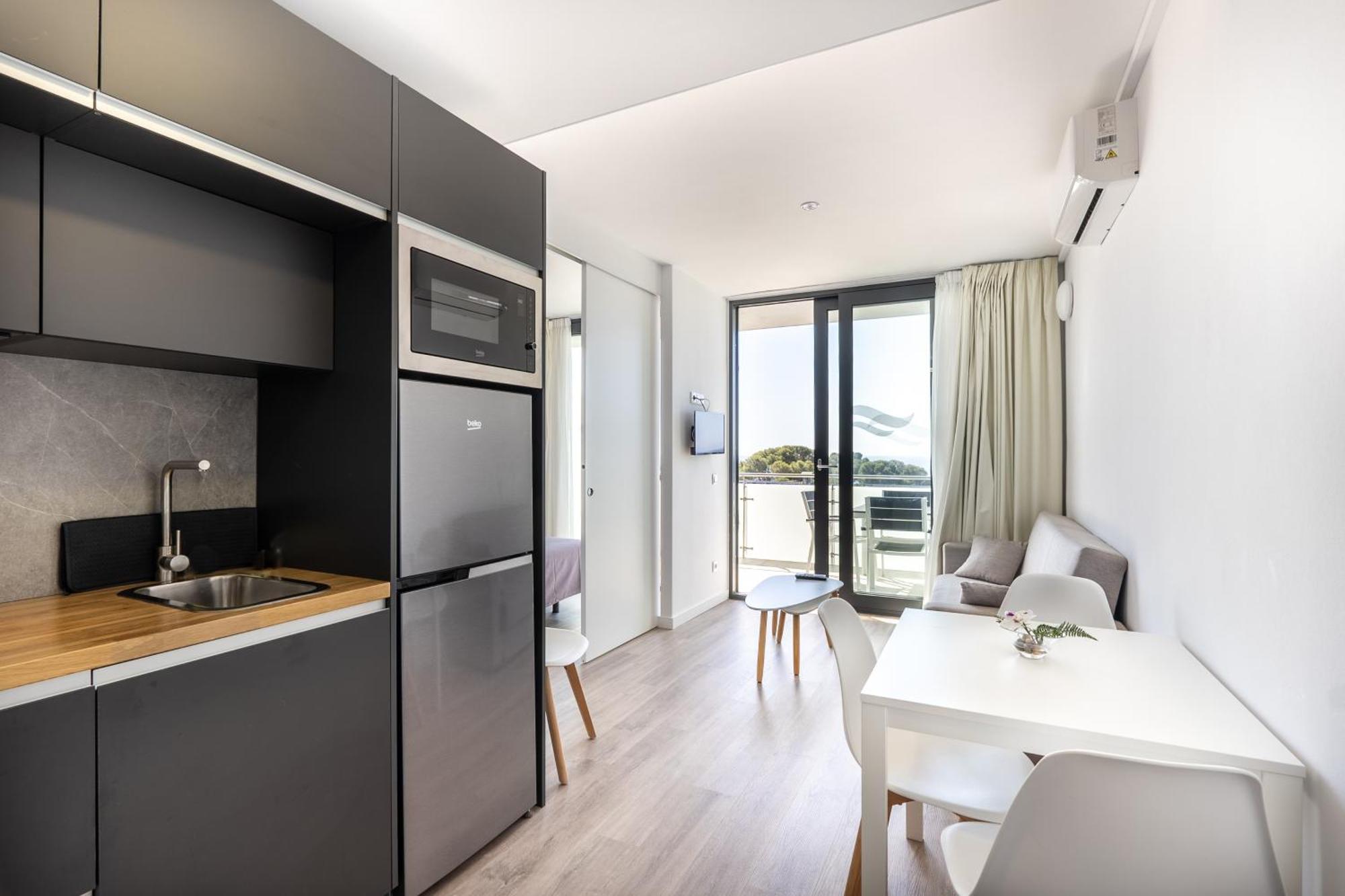 Superior Apartment,1657138986:JPEG