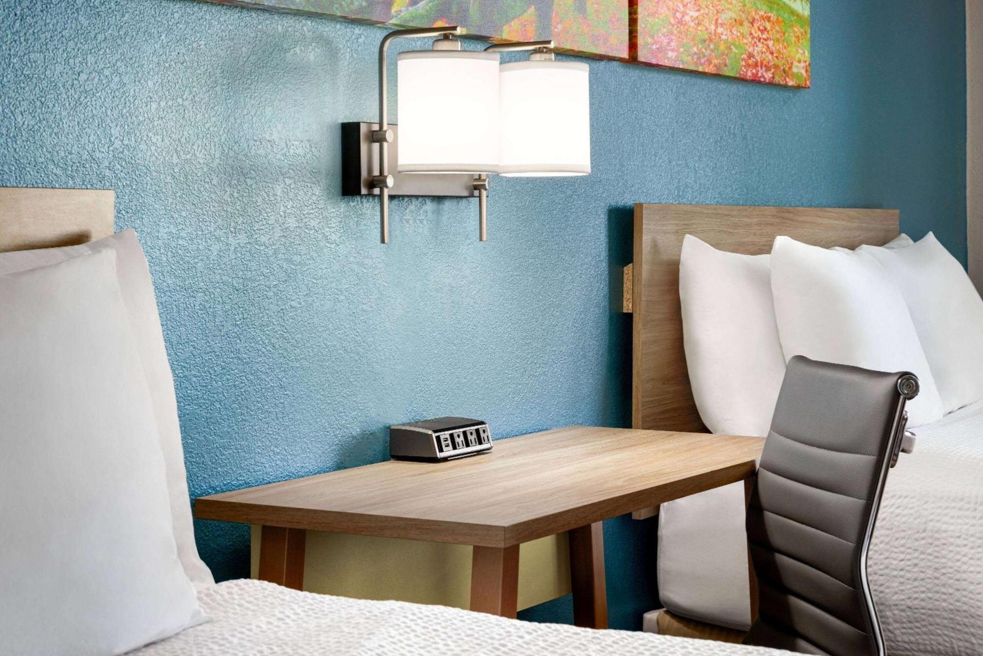 Queen Room with Two Queen Beds - Mobility Access/Non-Smoking