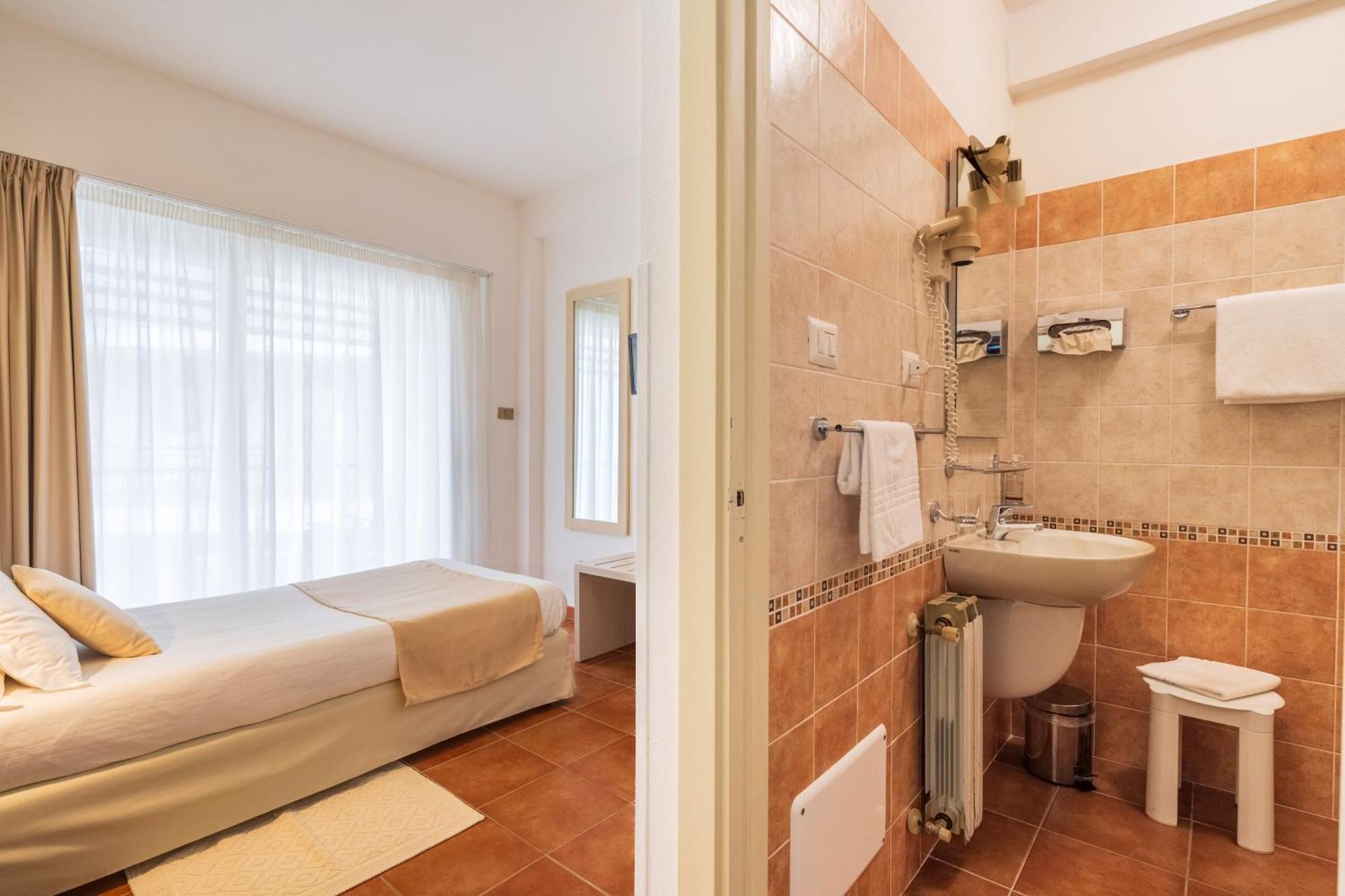 Standard Single Room,1615652337:JPEG
