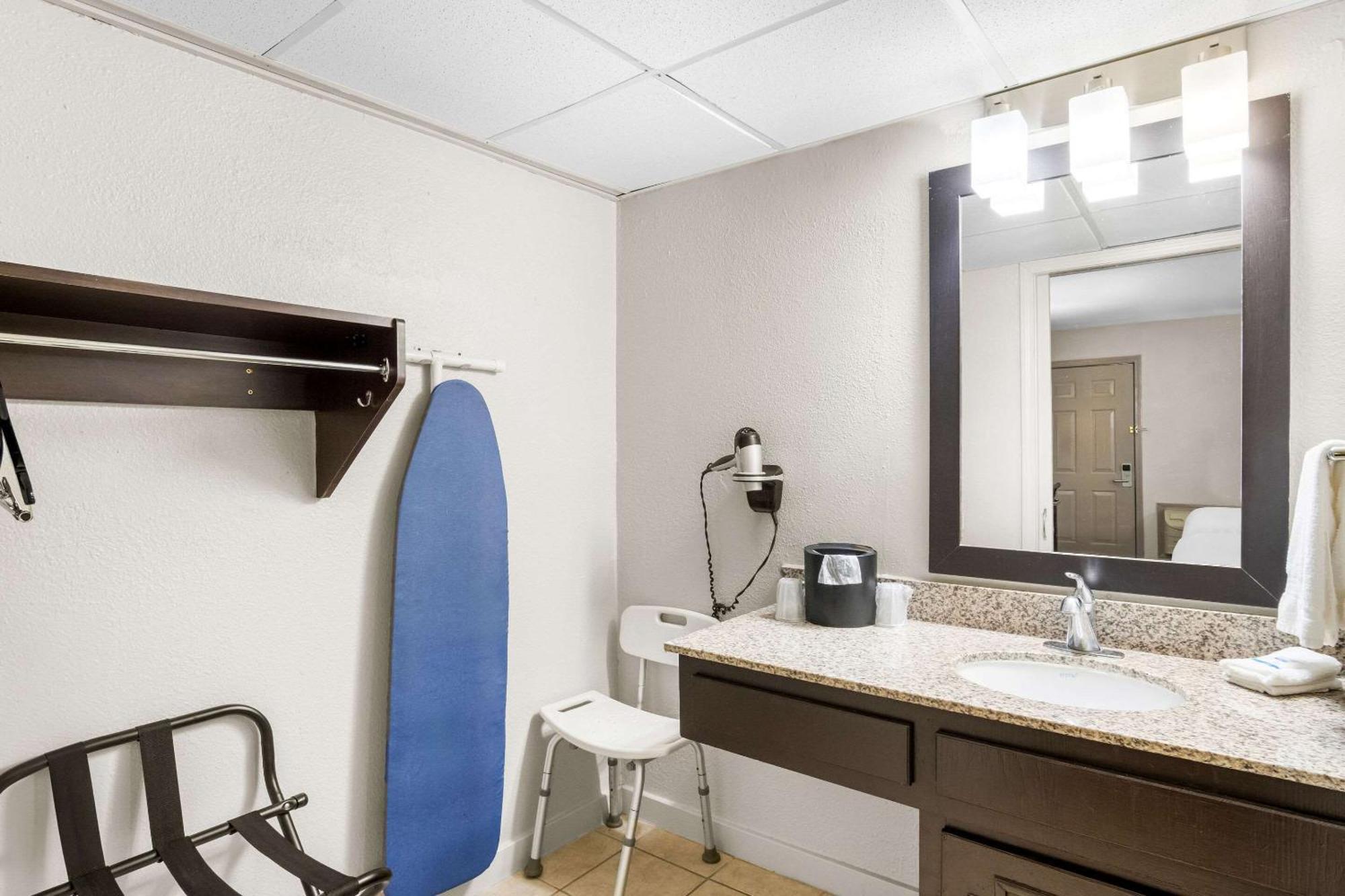 King Room Disability Access or Non Smoking