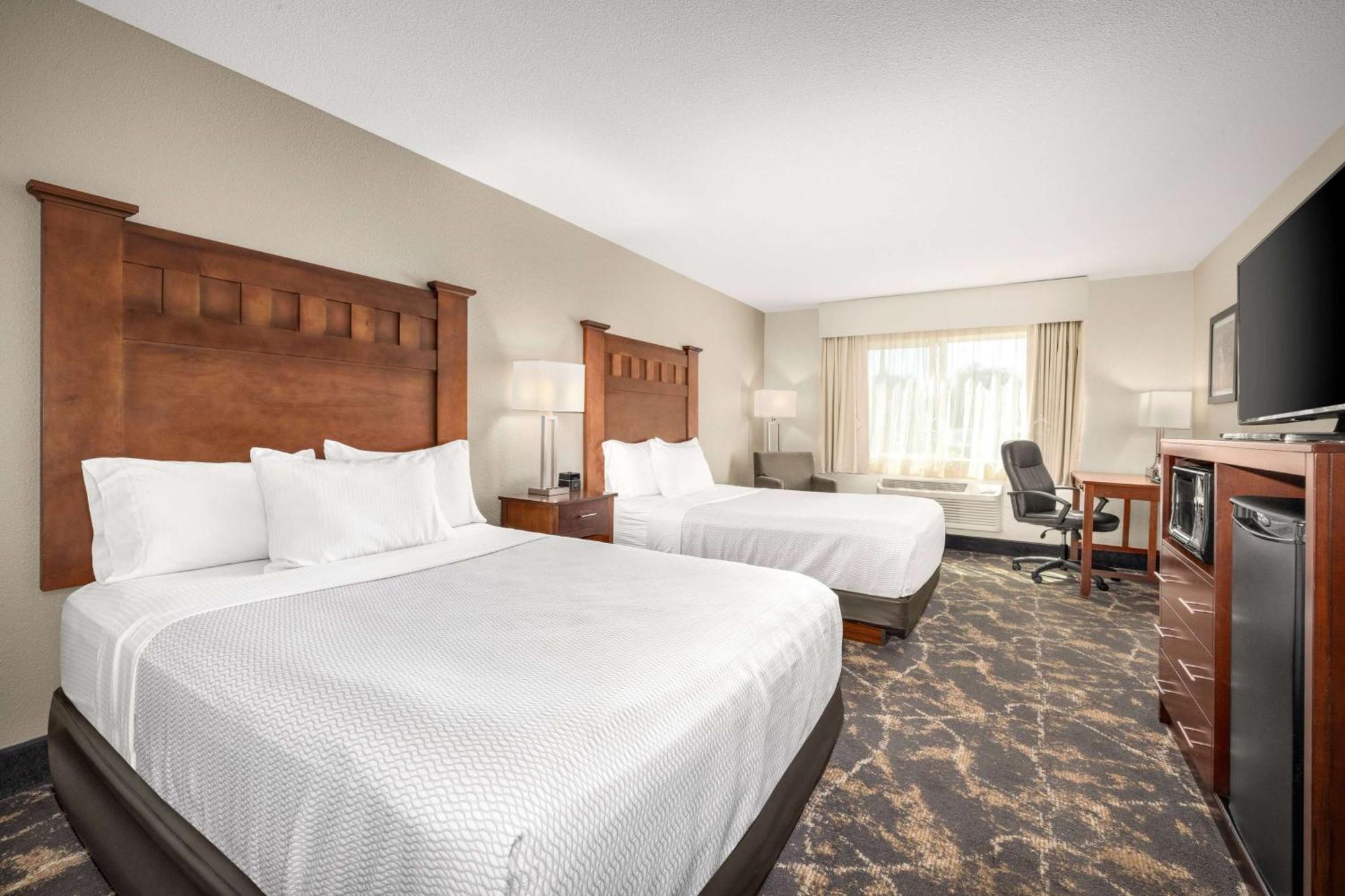 Queen Room with Two Queen Beds - Mobility Access/Non-Smoking,1615673249:JPEG