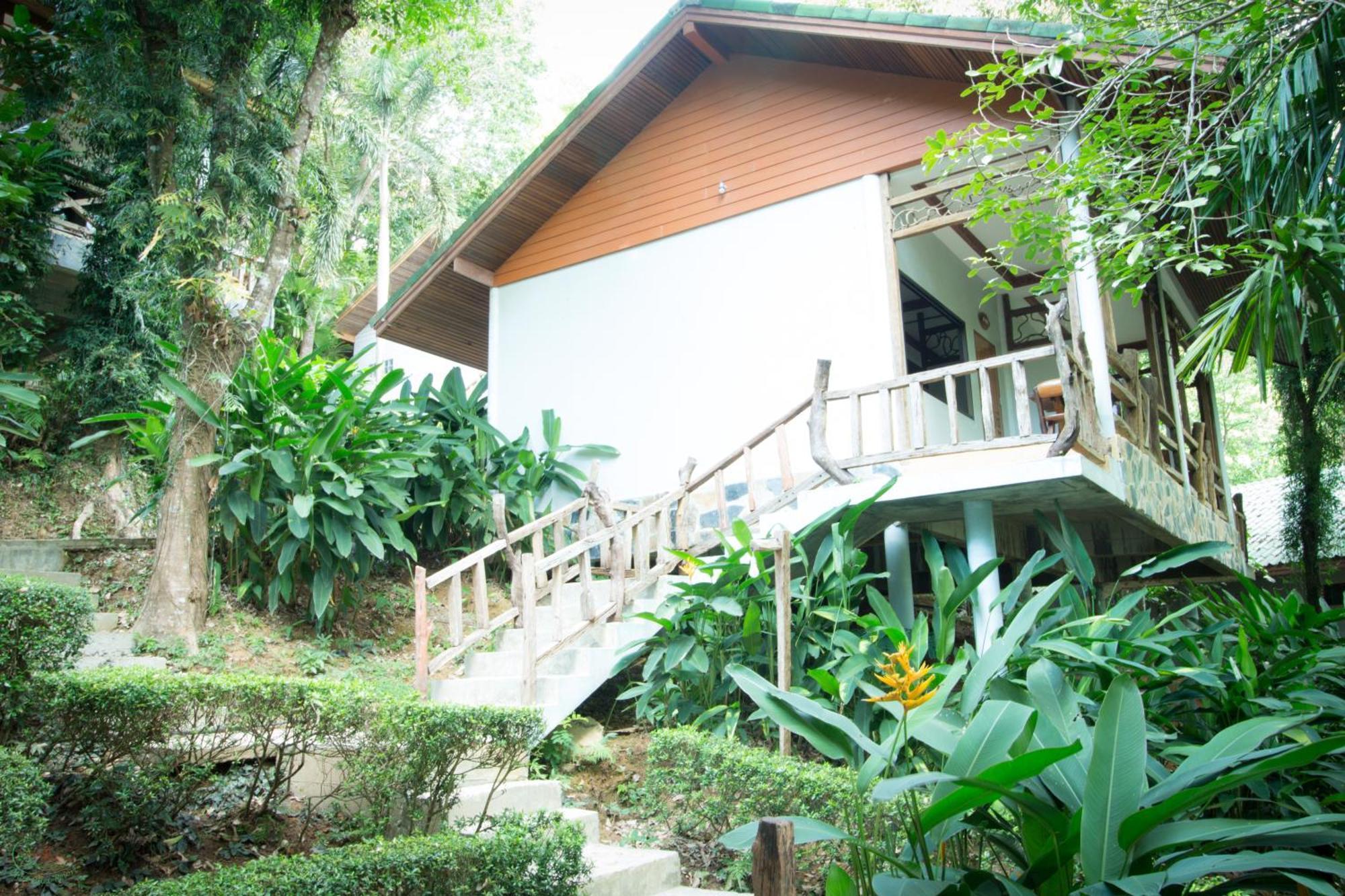 Standard Double or Twin Room Hillside