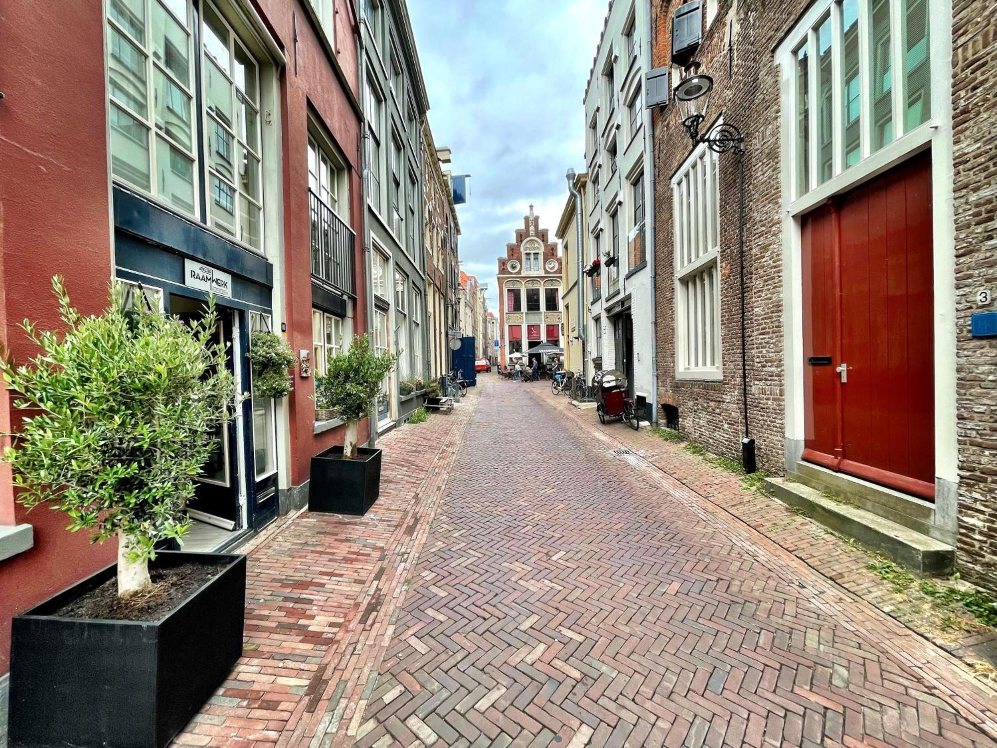 Atelier Raamwerk met souterrain