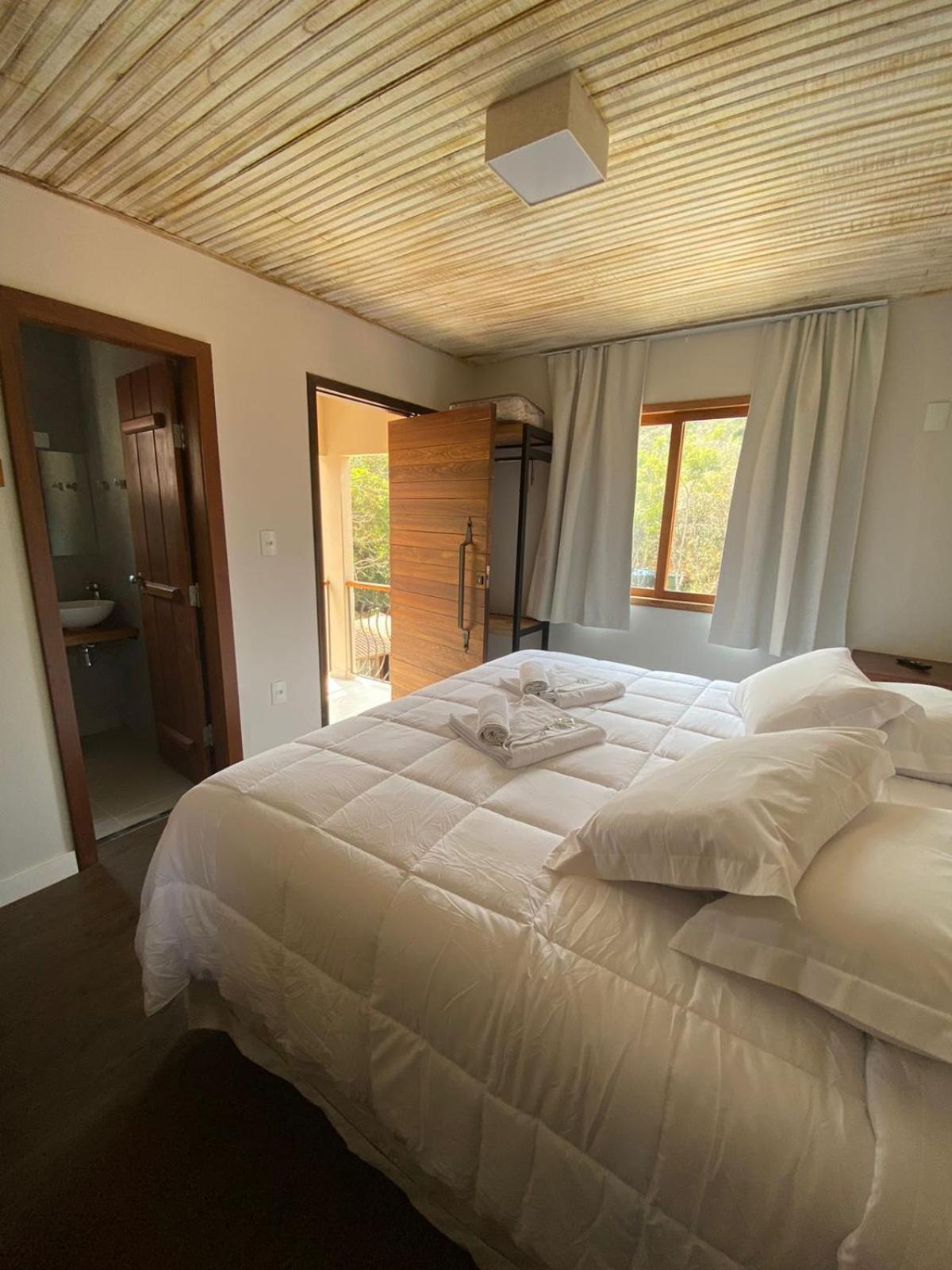 King Suite Pool View