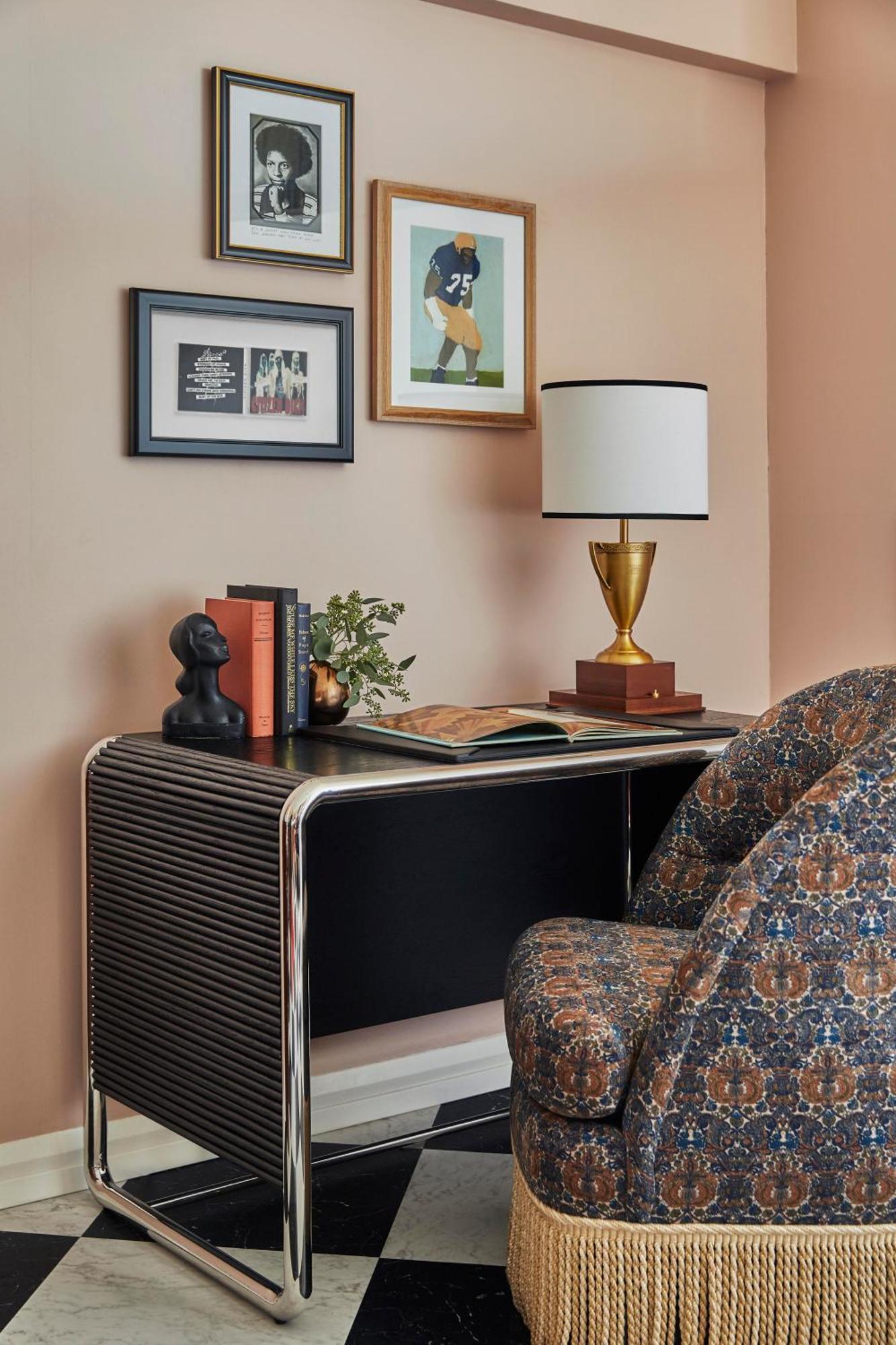 Graduate King Room