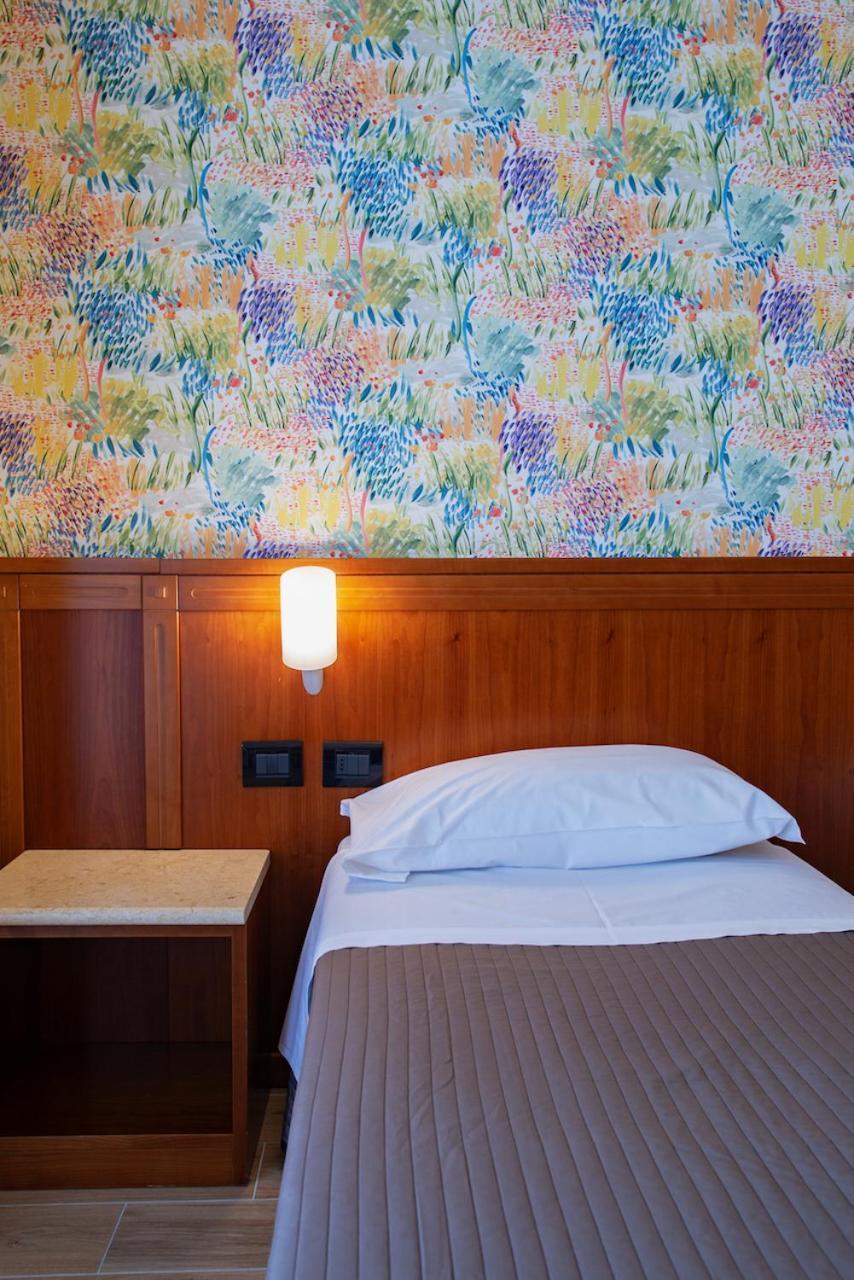 Single Room Lake View
