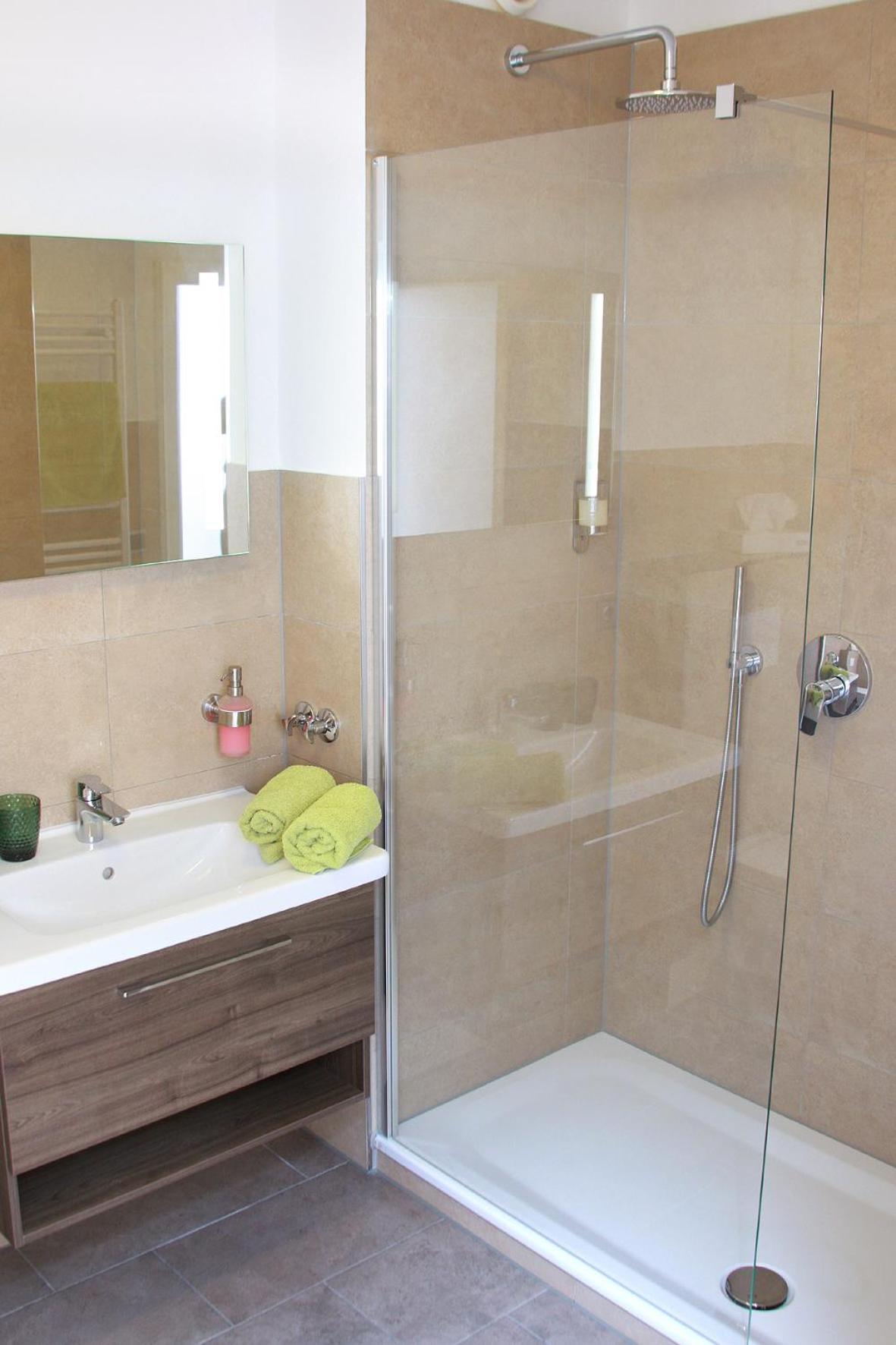 Double Room,1616430386:JPEG