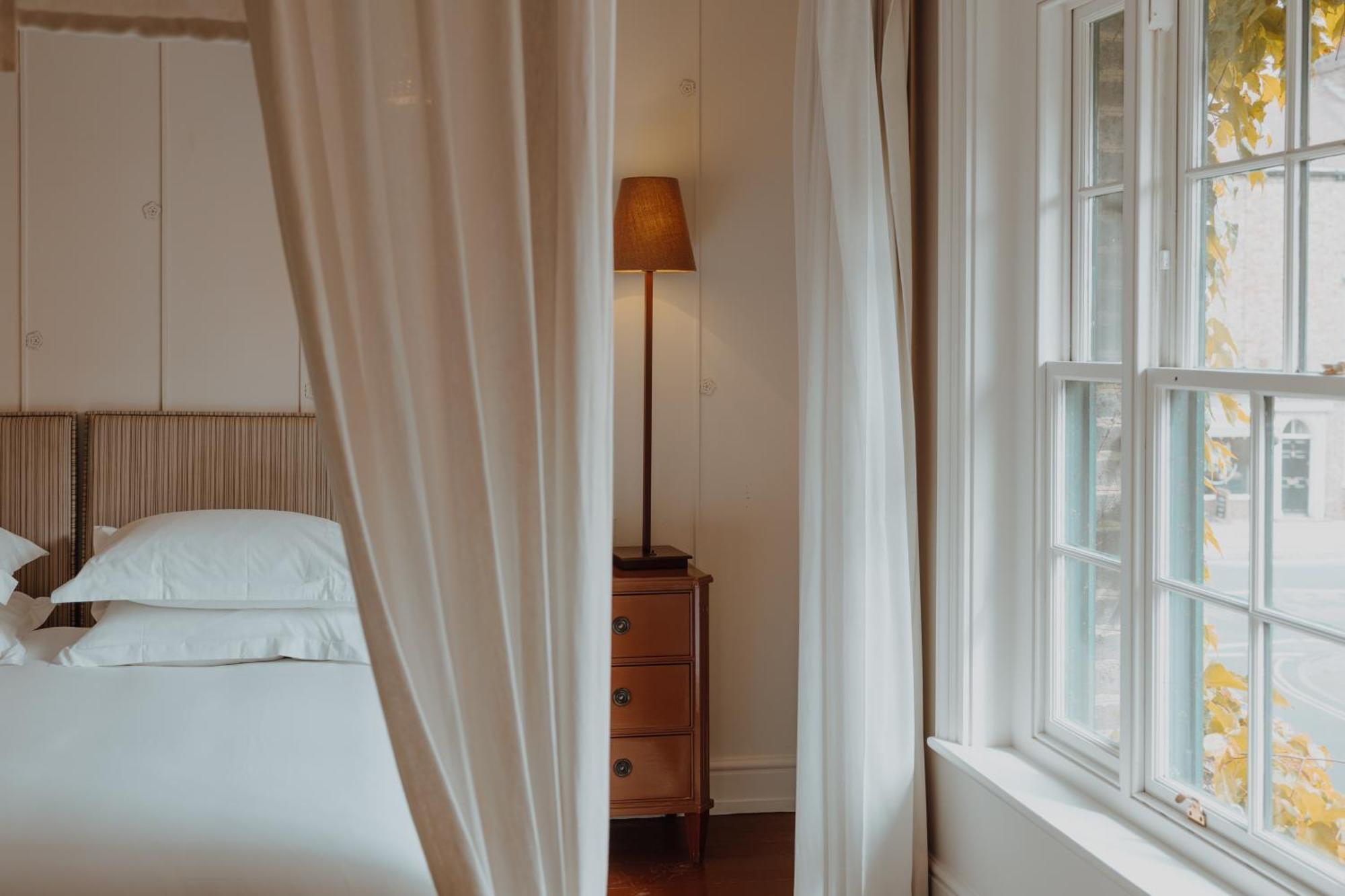 Large Guest Room
