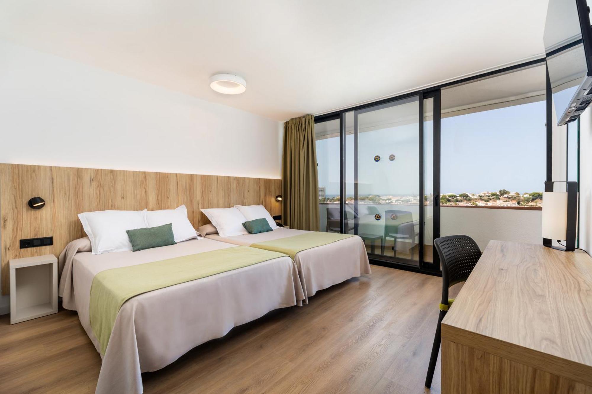 Twin Room,1616874595:JPEG