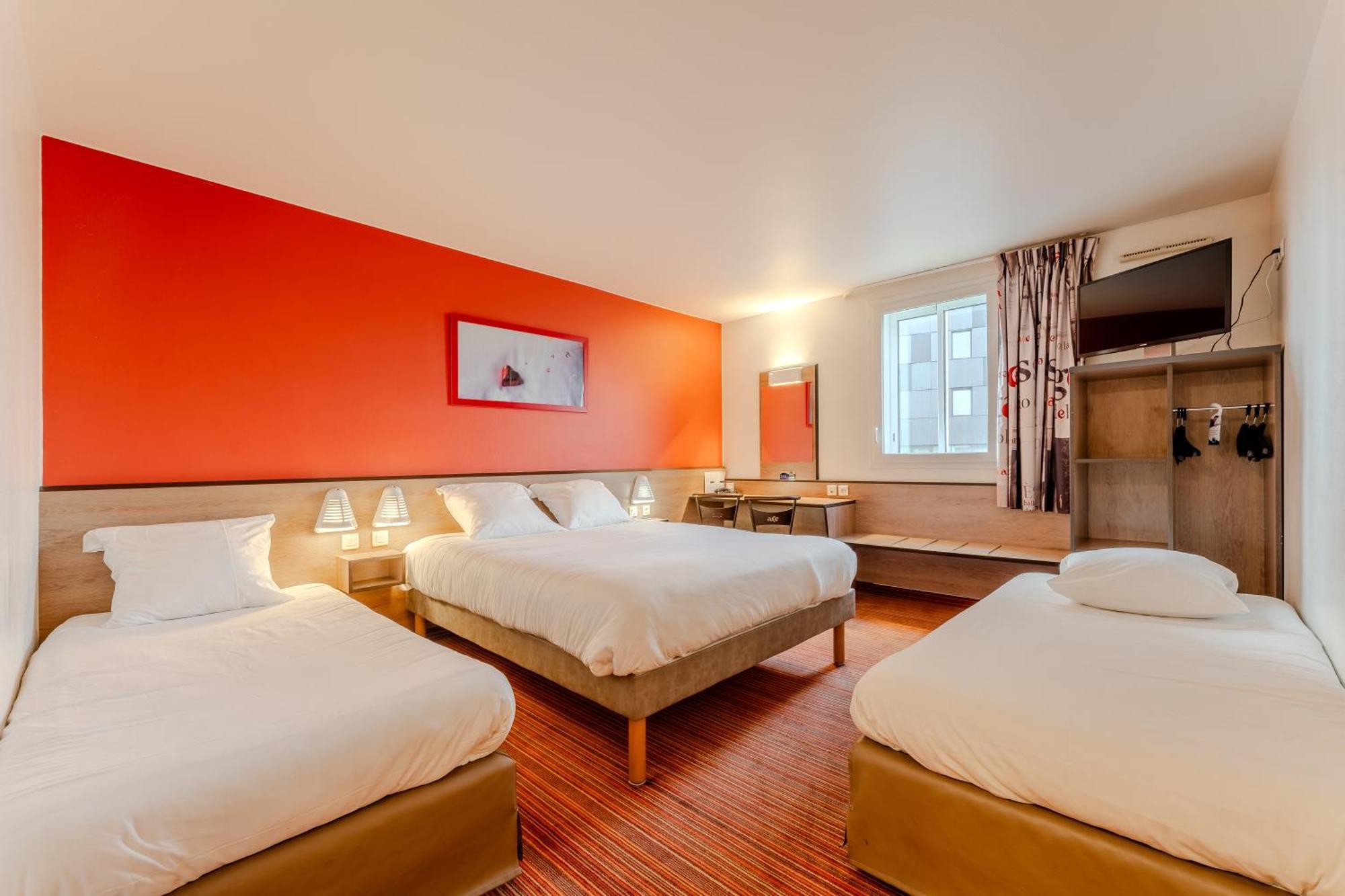 Quadruple Room 1 double bed 1 single bed bed 70 or 160cm,1616876147:JPEG
