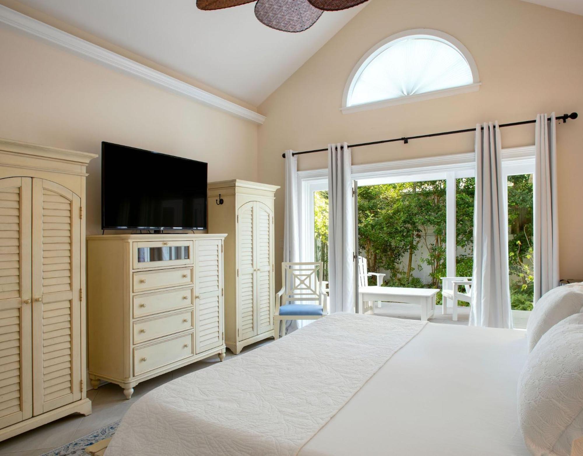 Deluxe King Suite
