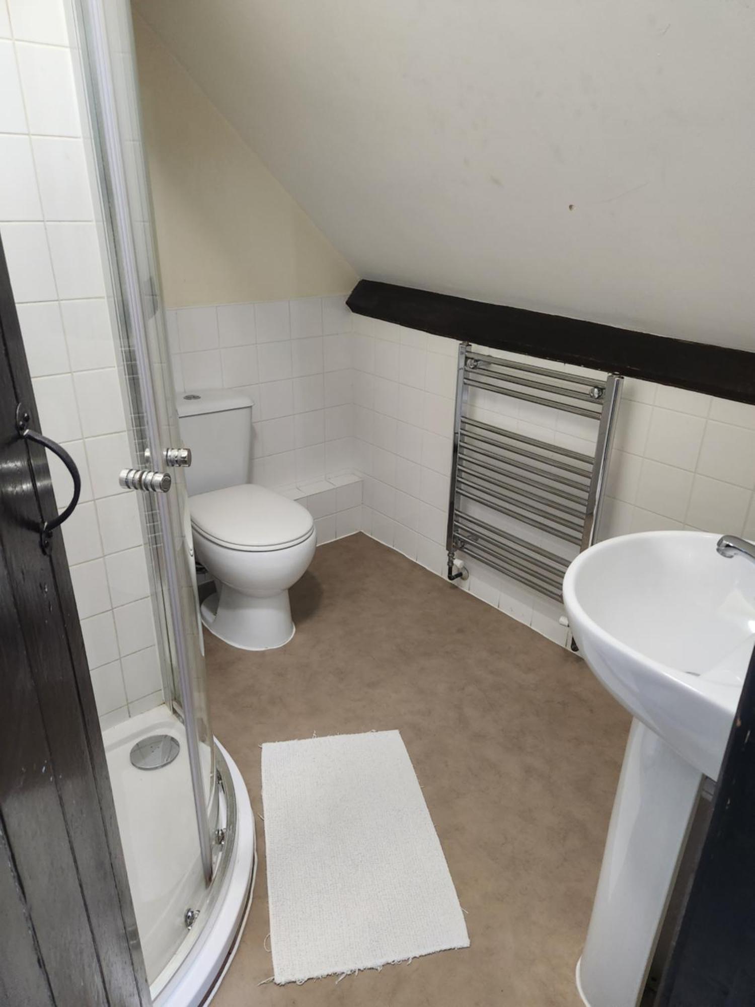 Comfort Triple Room Shower