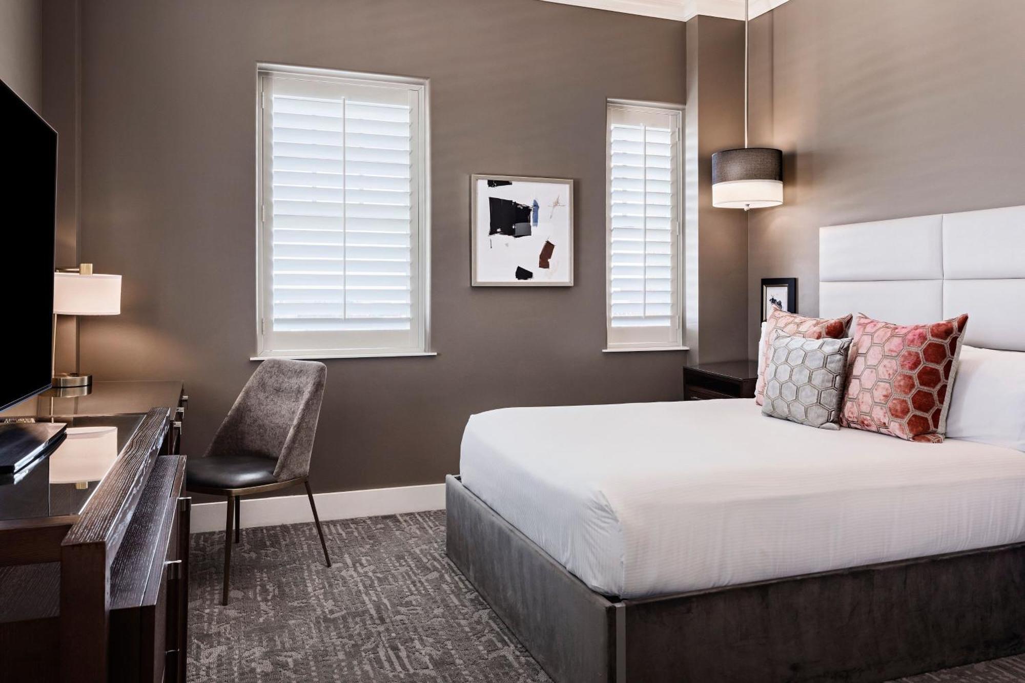 Queen Room