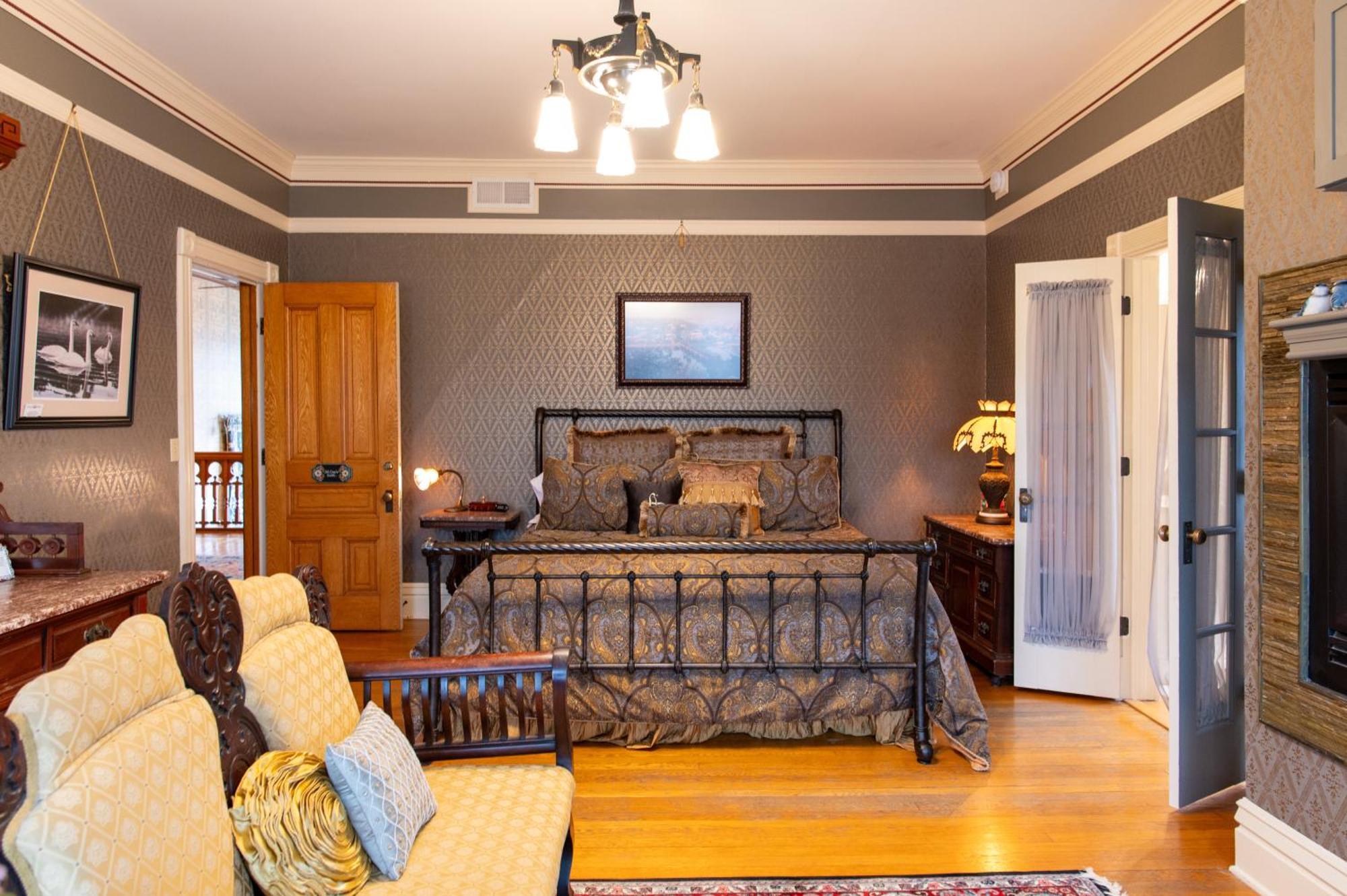 King Suite