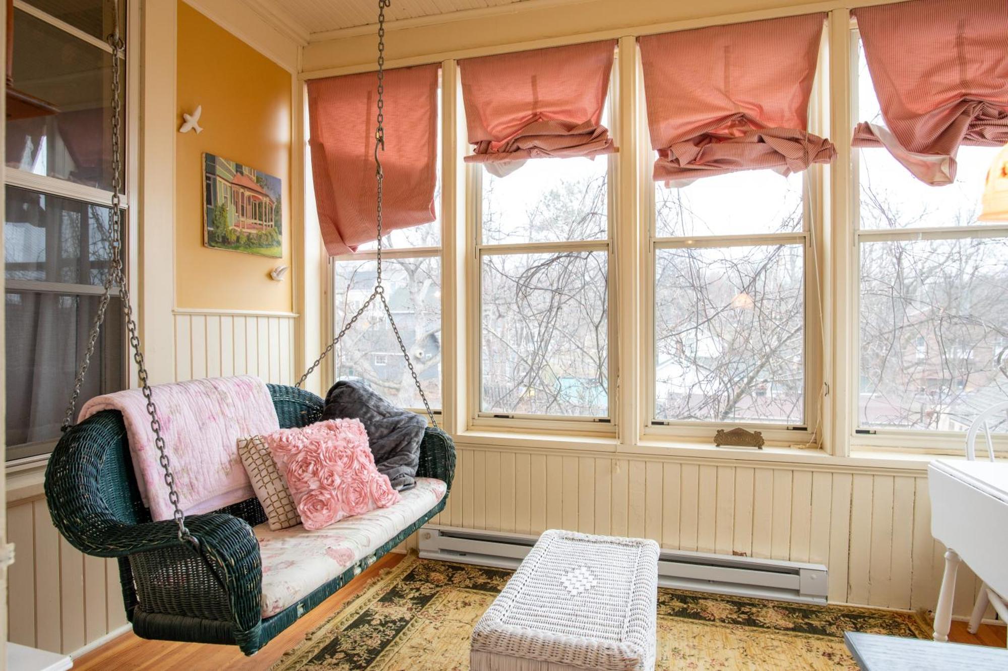 Queen Suite
