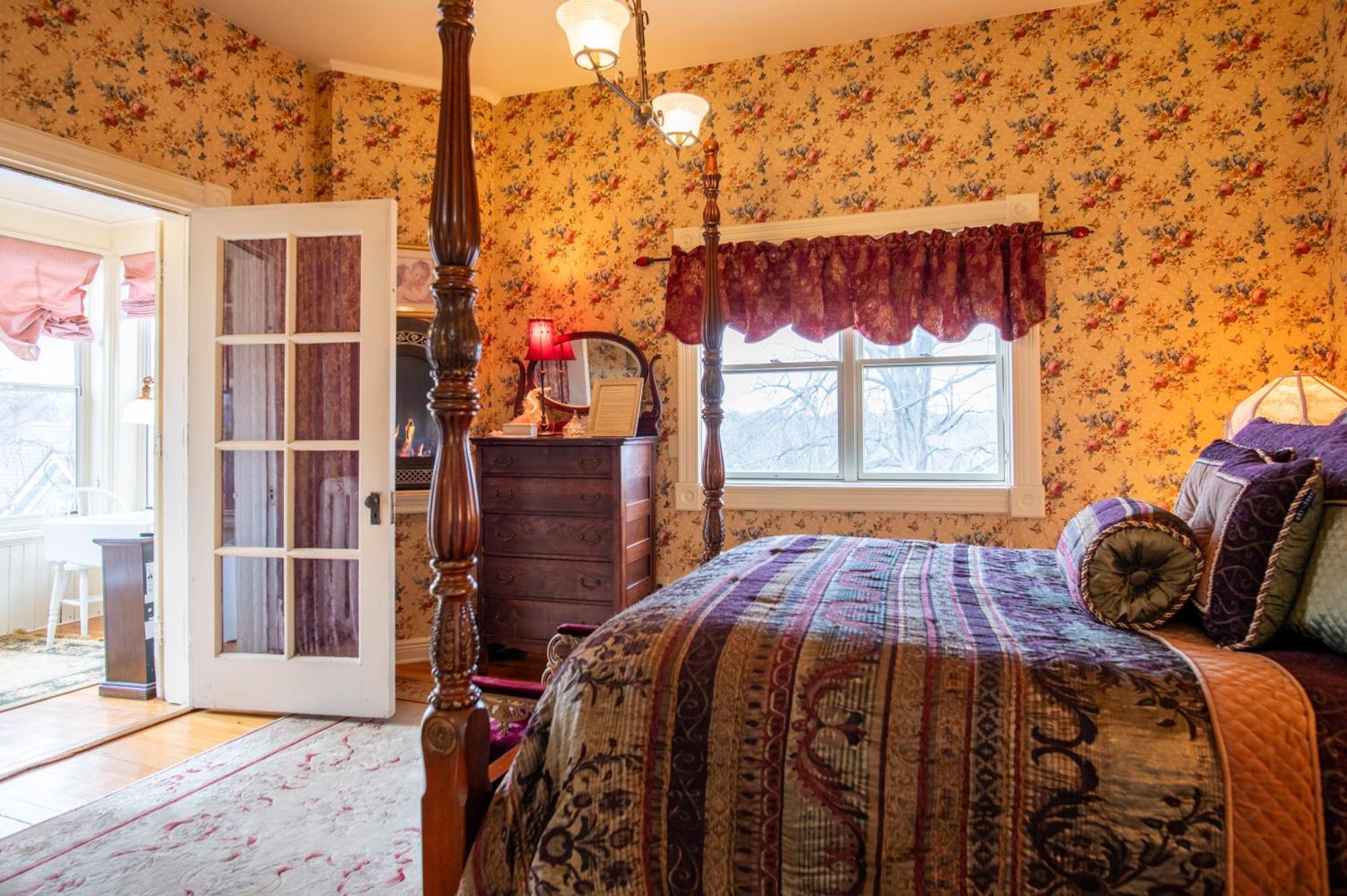 Queen Suite