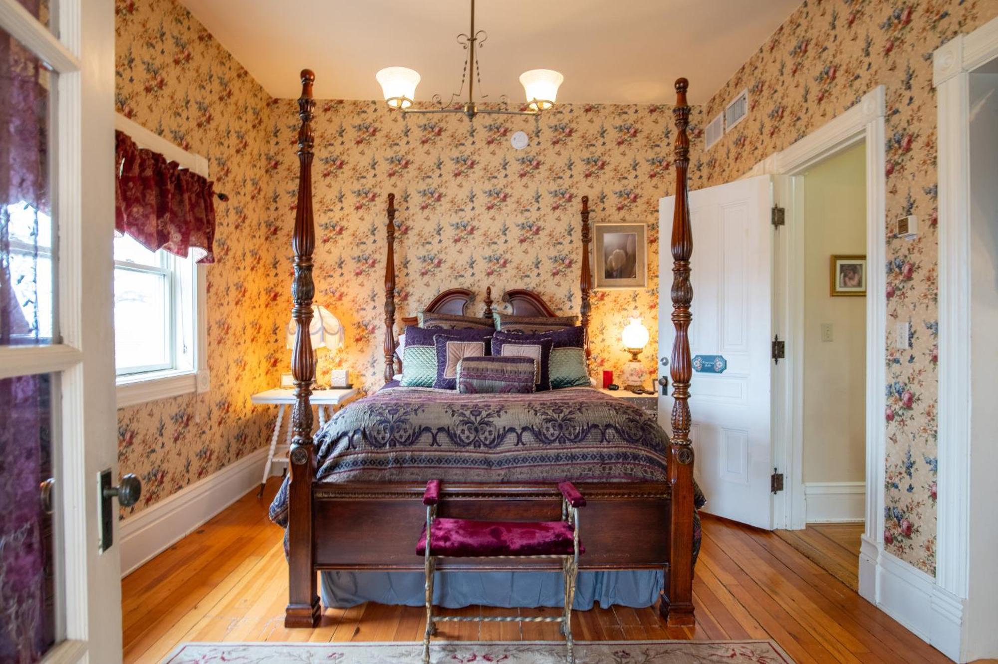 Queen Suite