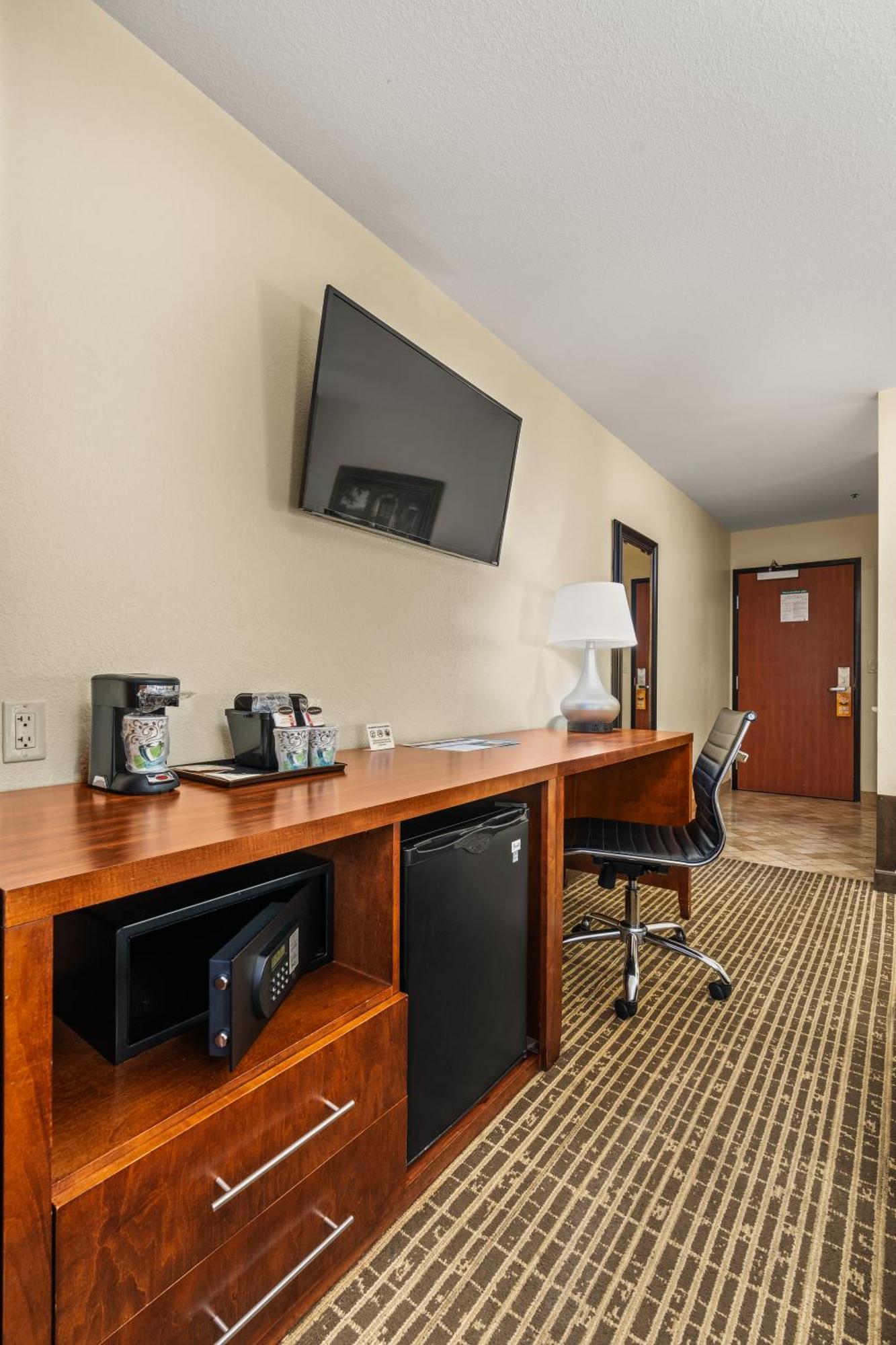 King Room Disability Access or Non-Smoking