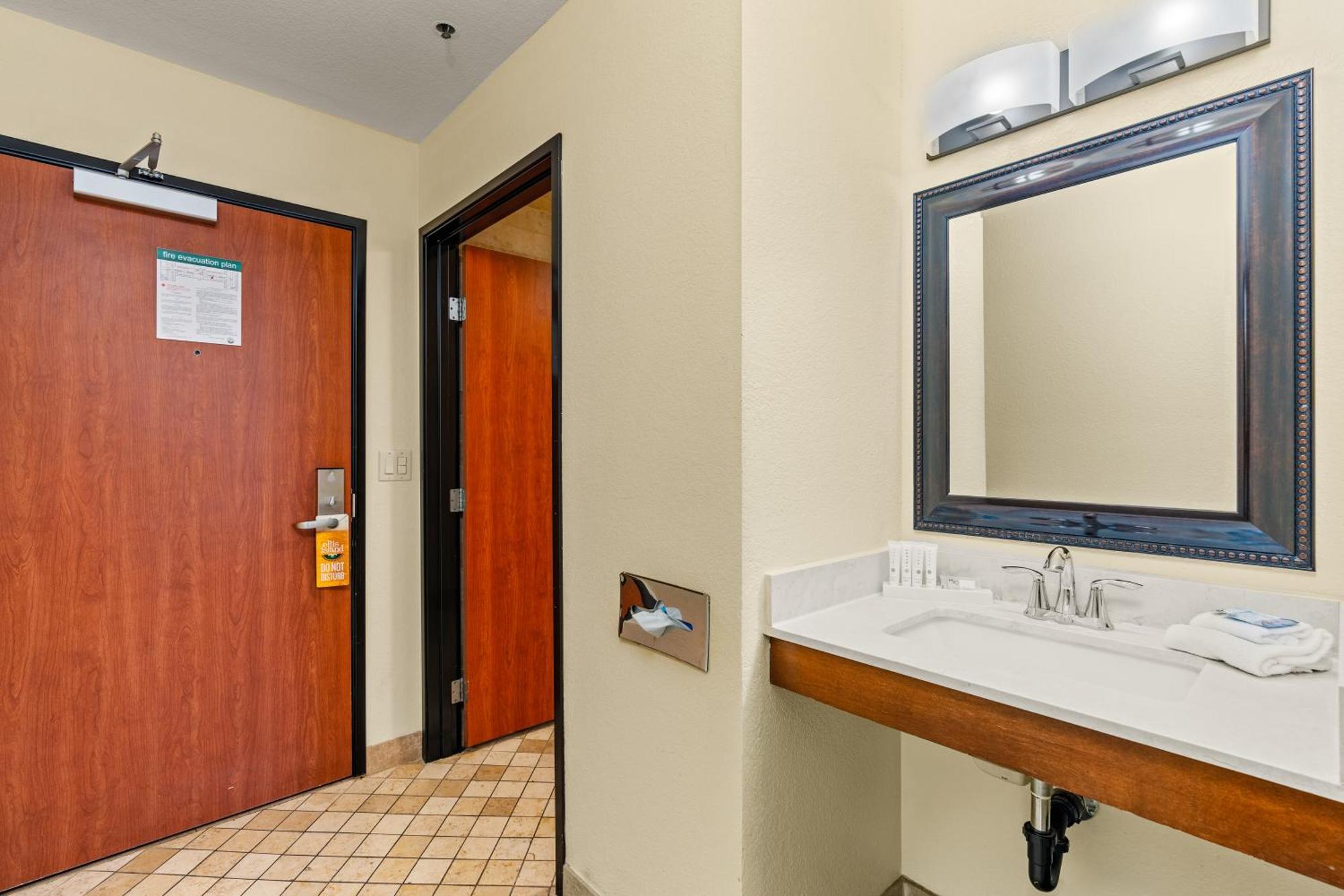 King Room Disability Access or Non-Smoking