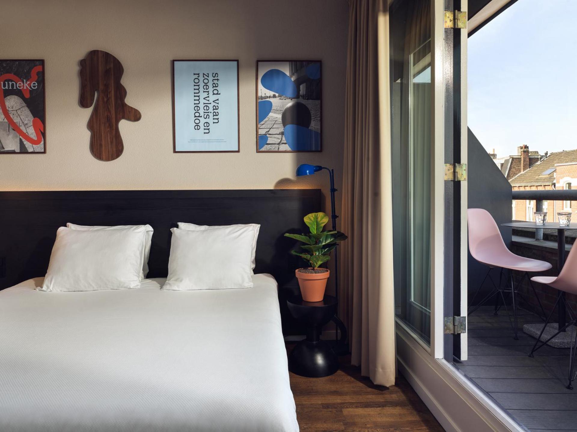 Large Double Room,1360649933:JPEG