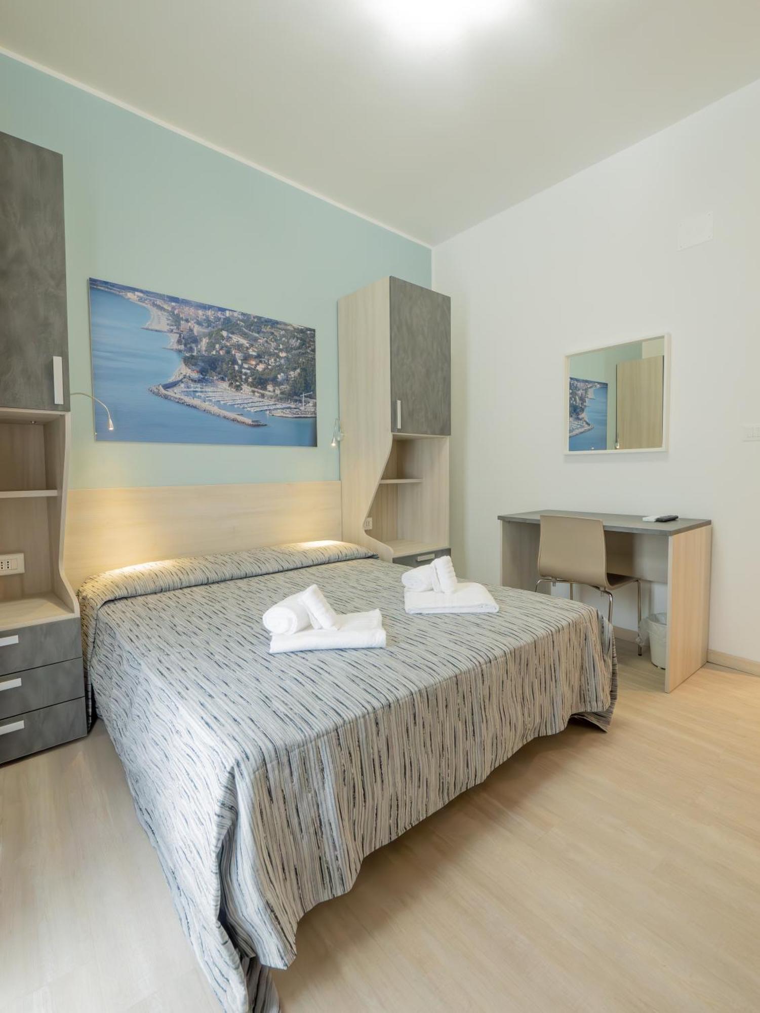 Double Room,1617470732:JPEG