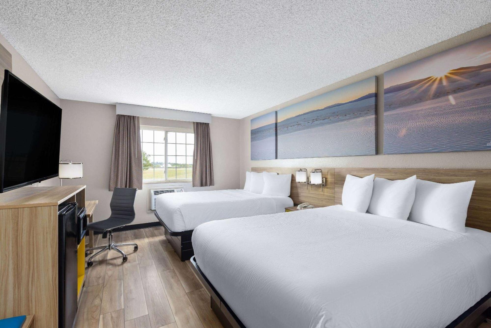 Queen Room Two Queen Beds First Floor Non-Smoking