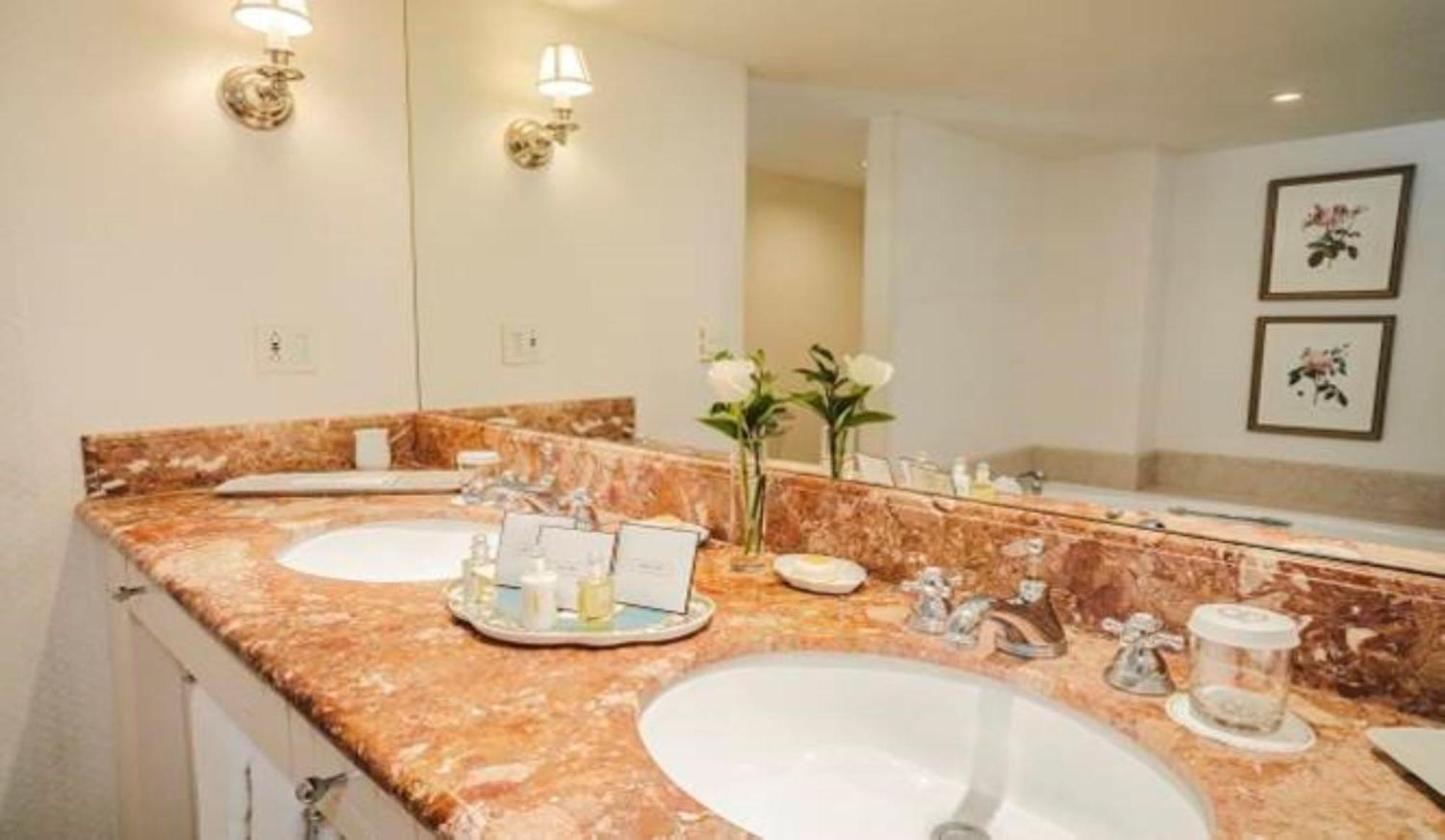 Deluxe Suite,1617485010:JPEG