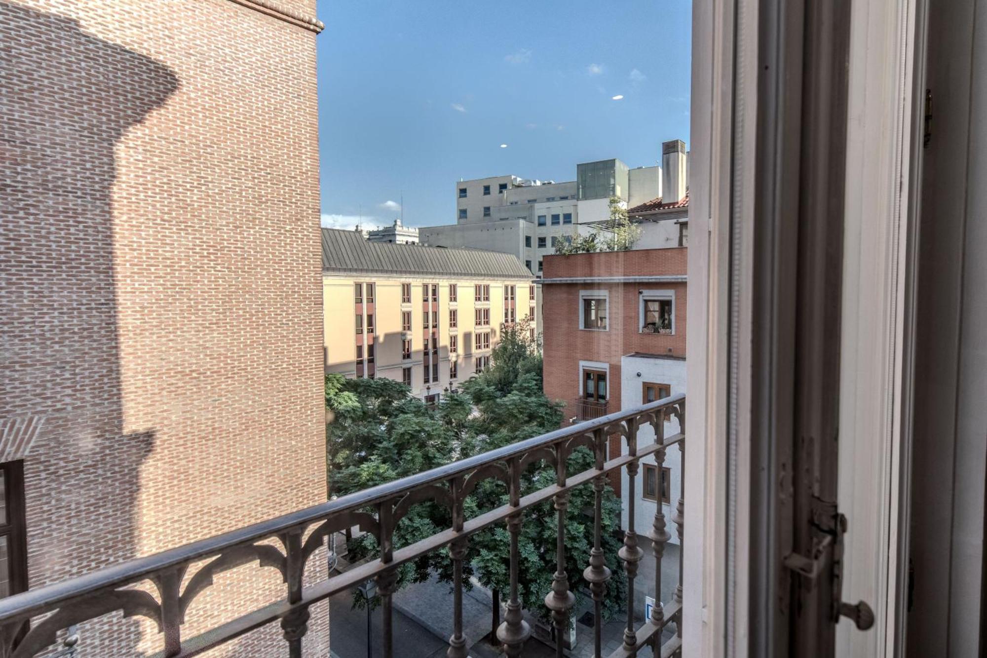 Premium Double or Twin Room,1617840652:JPEG