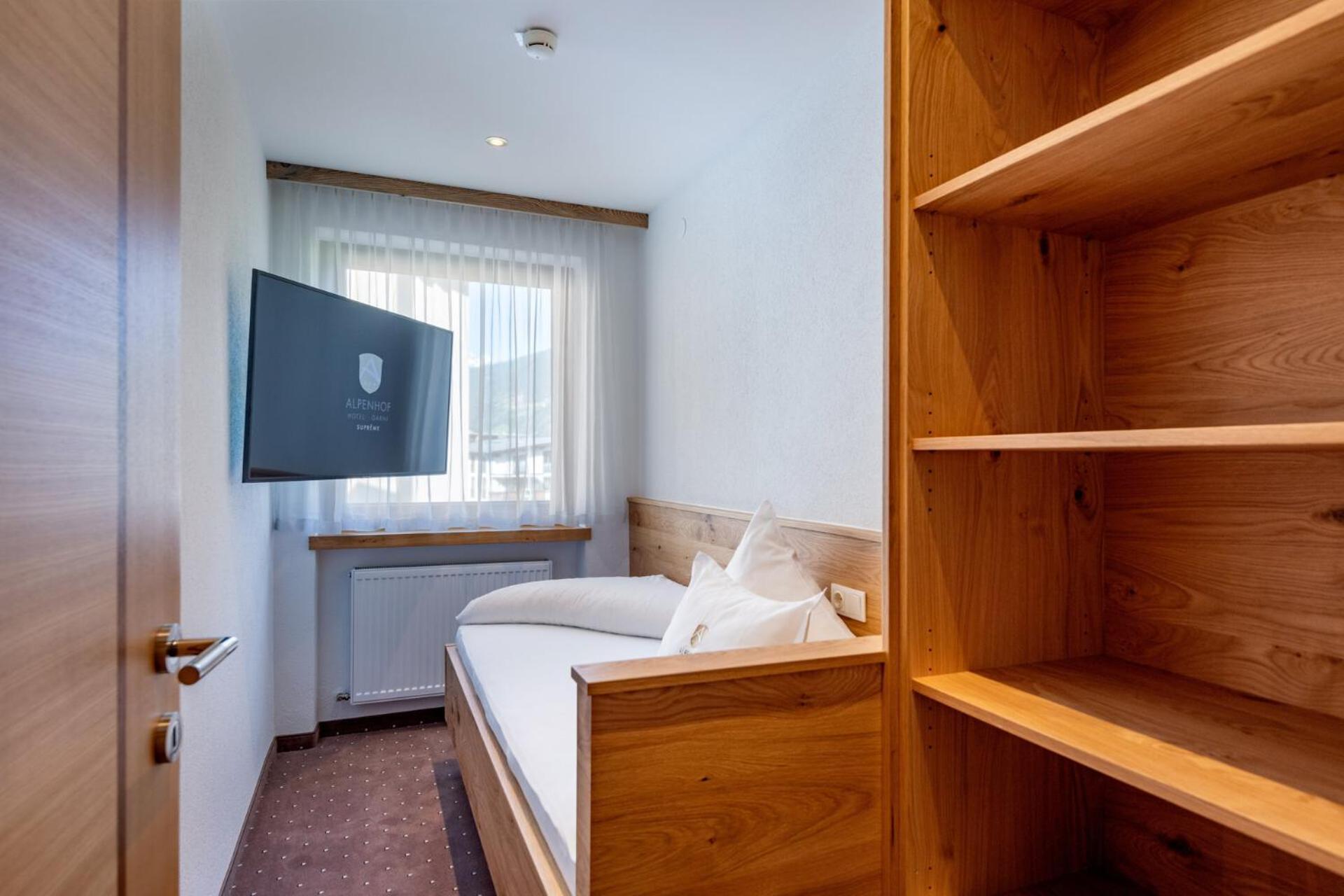Economy Family Room