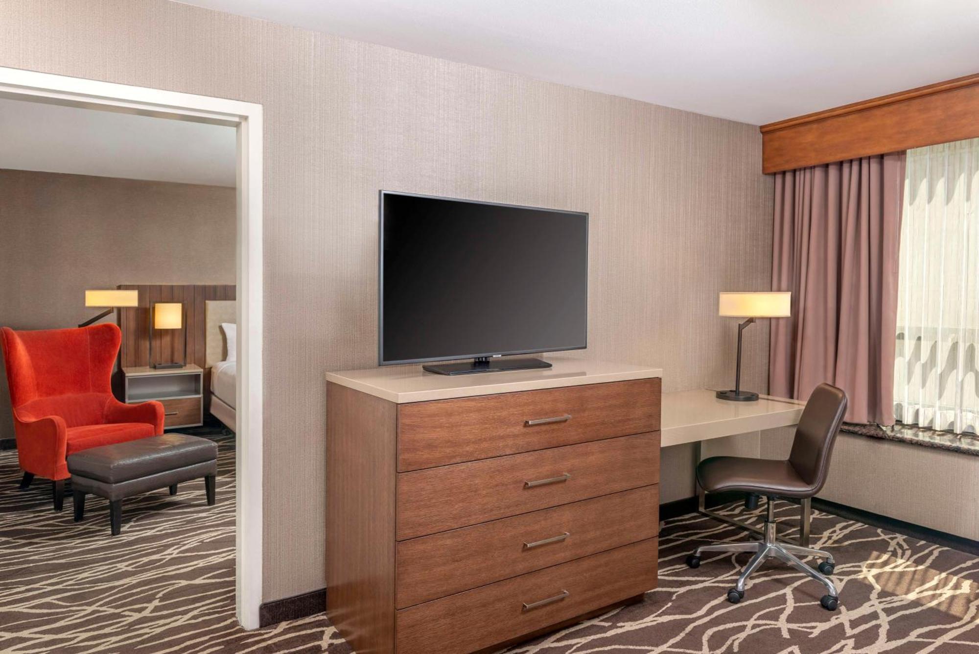 Two-Bedroom Suite Sofa Bed