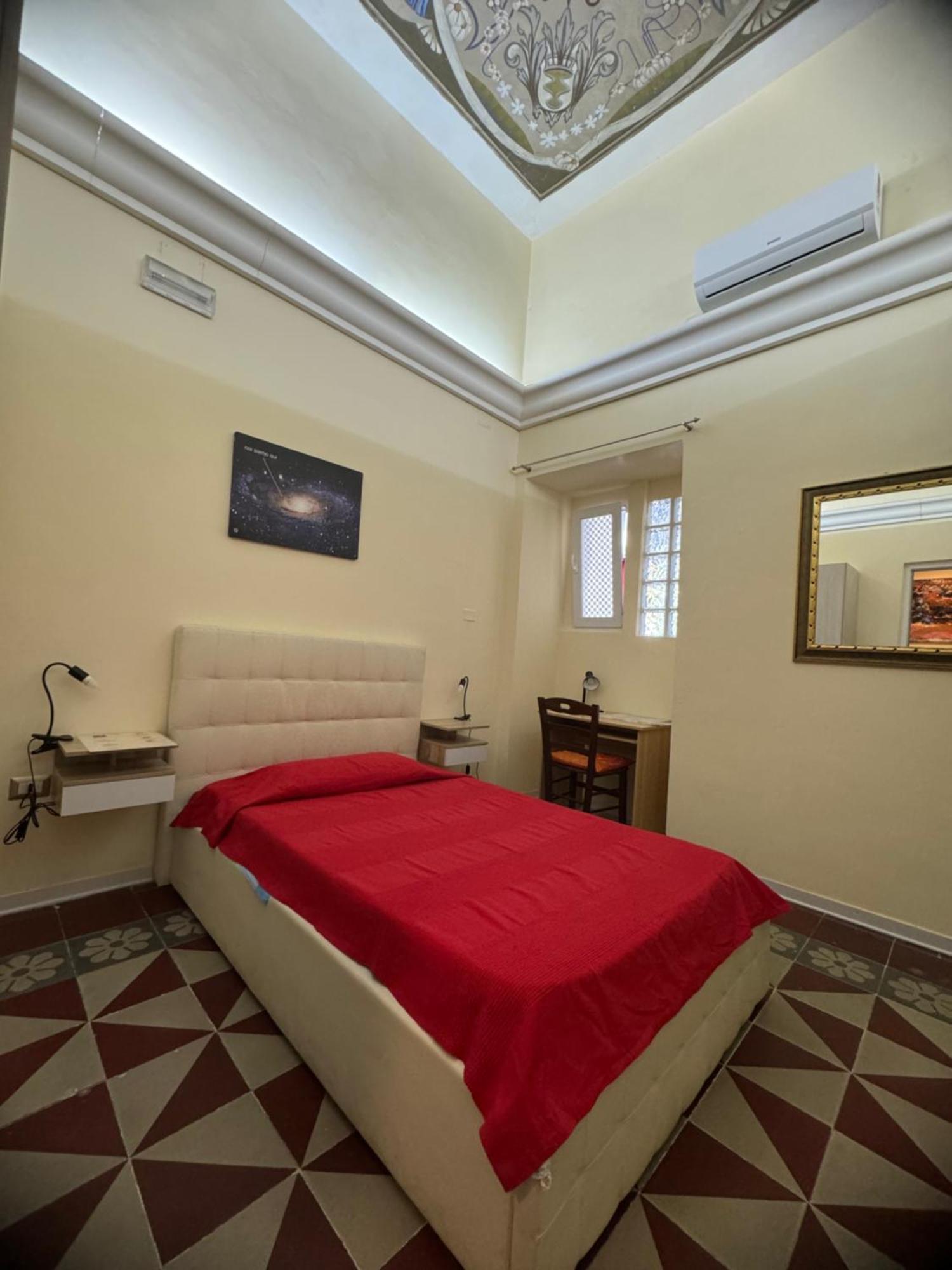 Single Room Private Bathroom