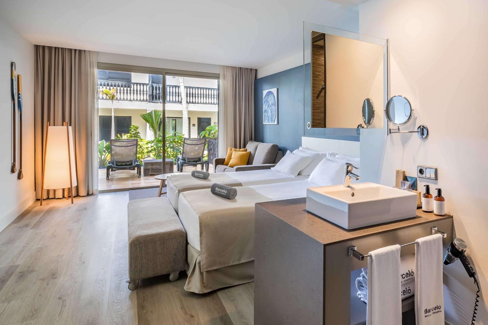 Deluxe Suite