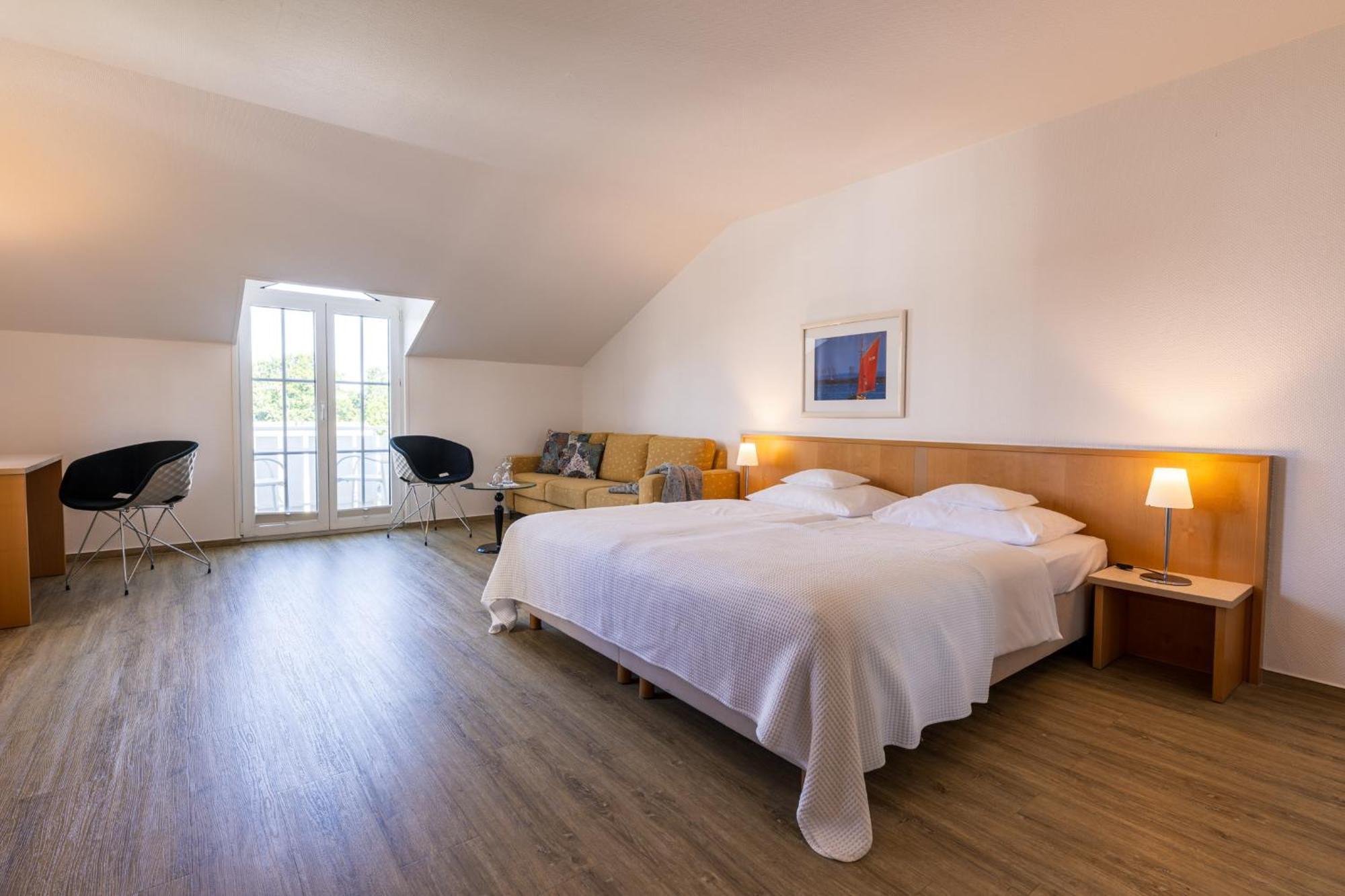 Large Double Room,1618267492:JPEG