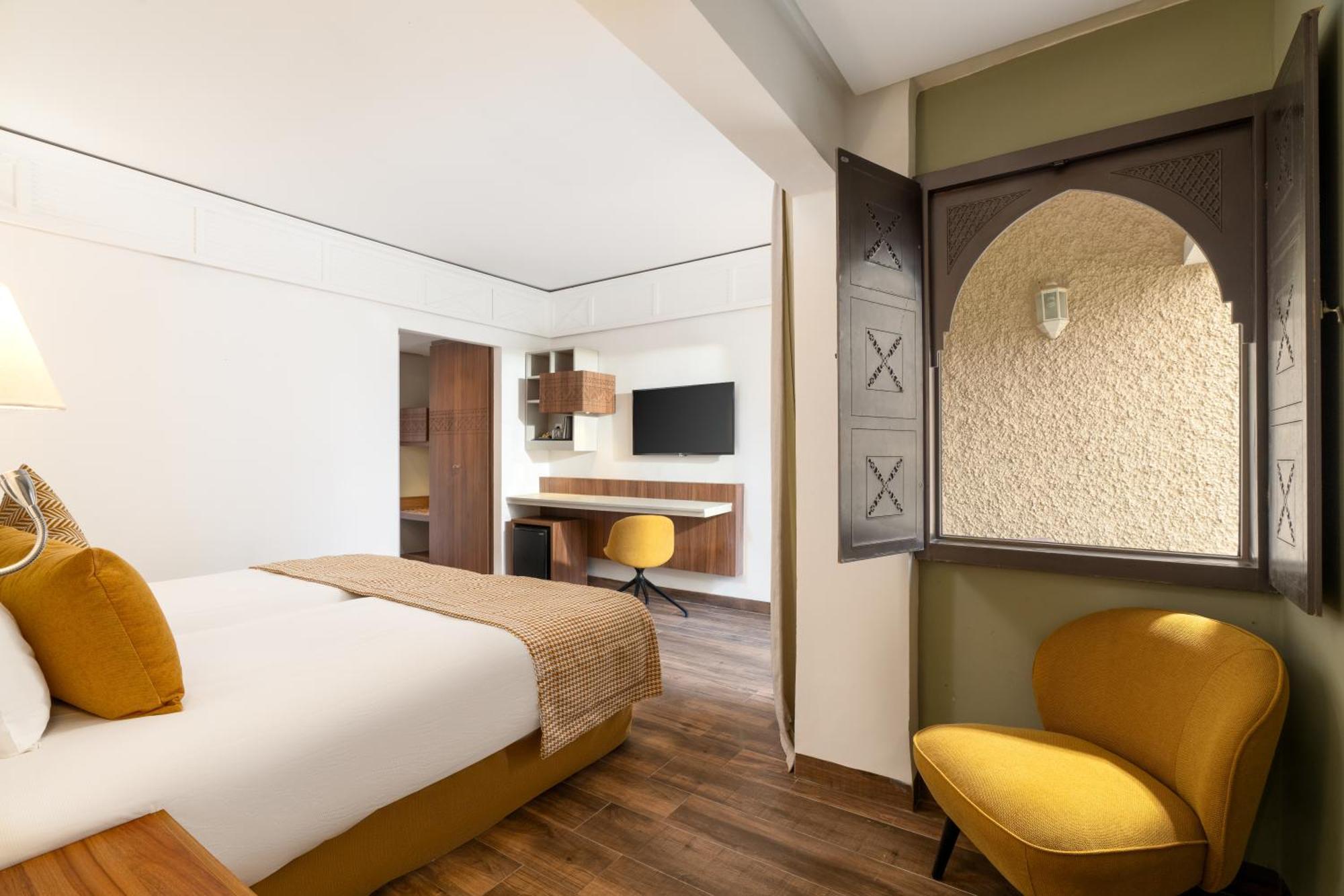 Family offer (2 adjoining rooms)