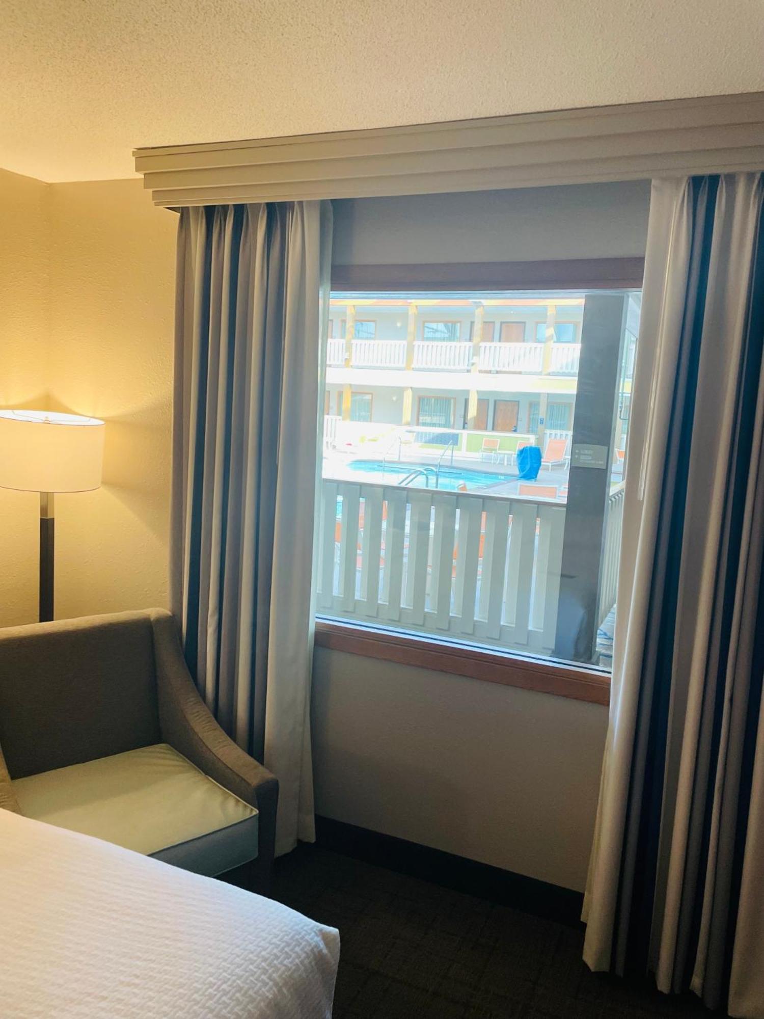 Queen Room Two Queen Beds Pool View First Floor or Non-Smoking