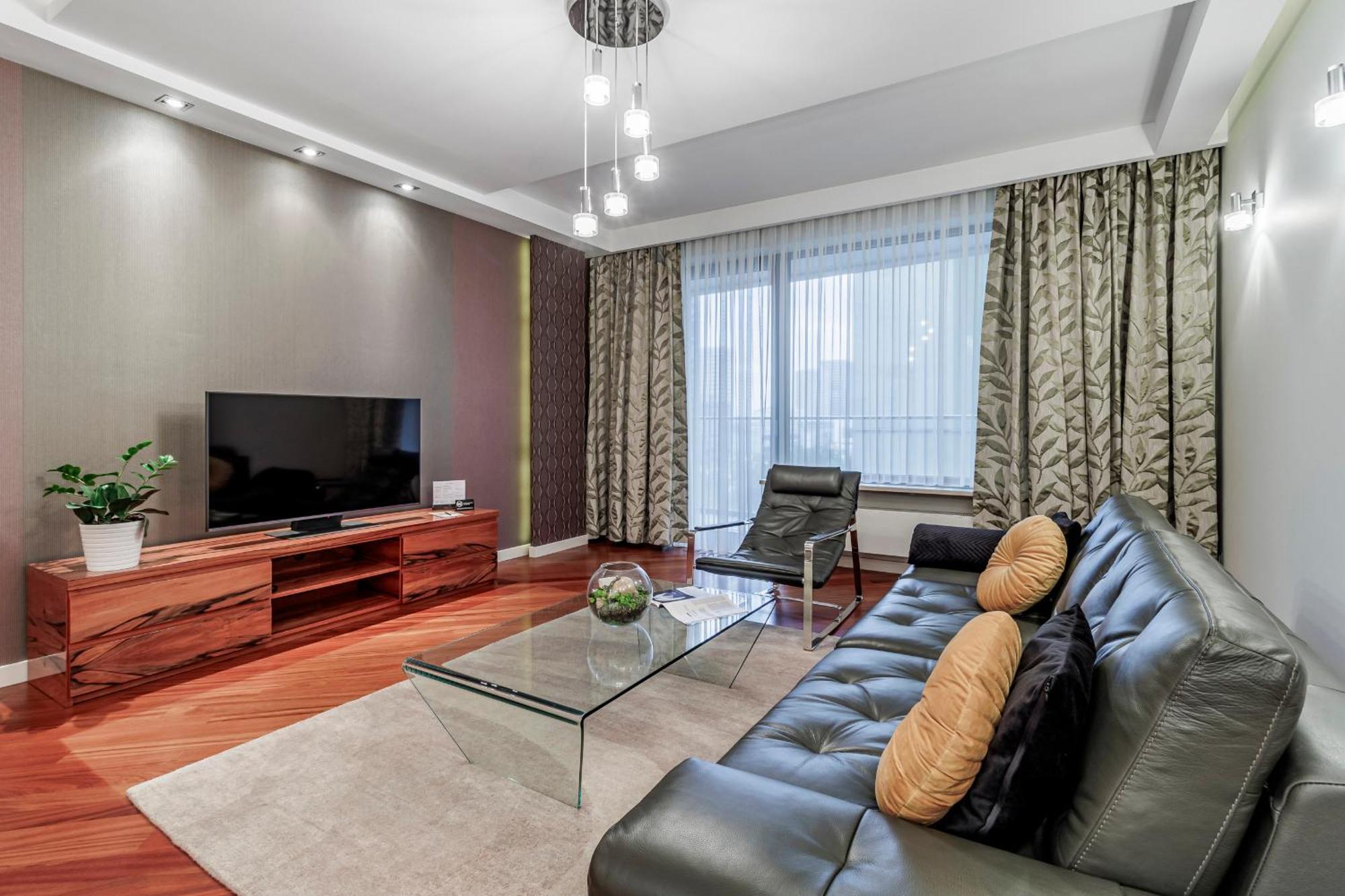 One-Bedroom Premier Apartment,1618283425:JPEG