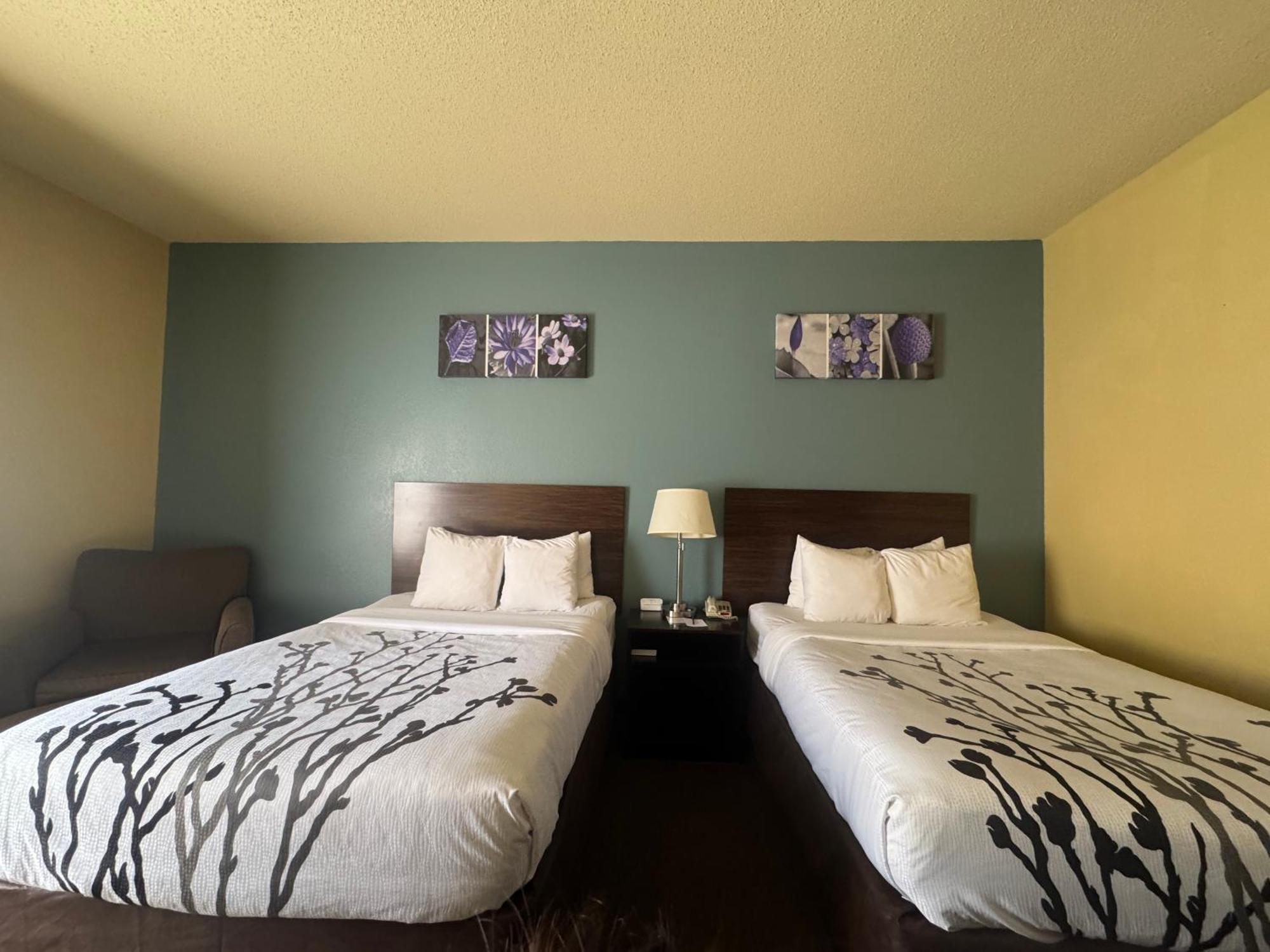 Double Room Two Double Beds Non-Smoking