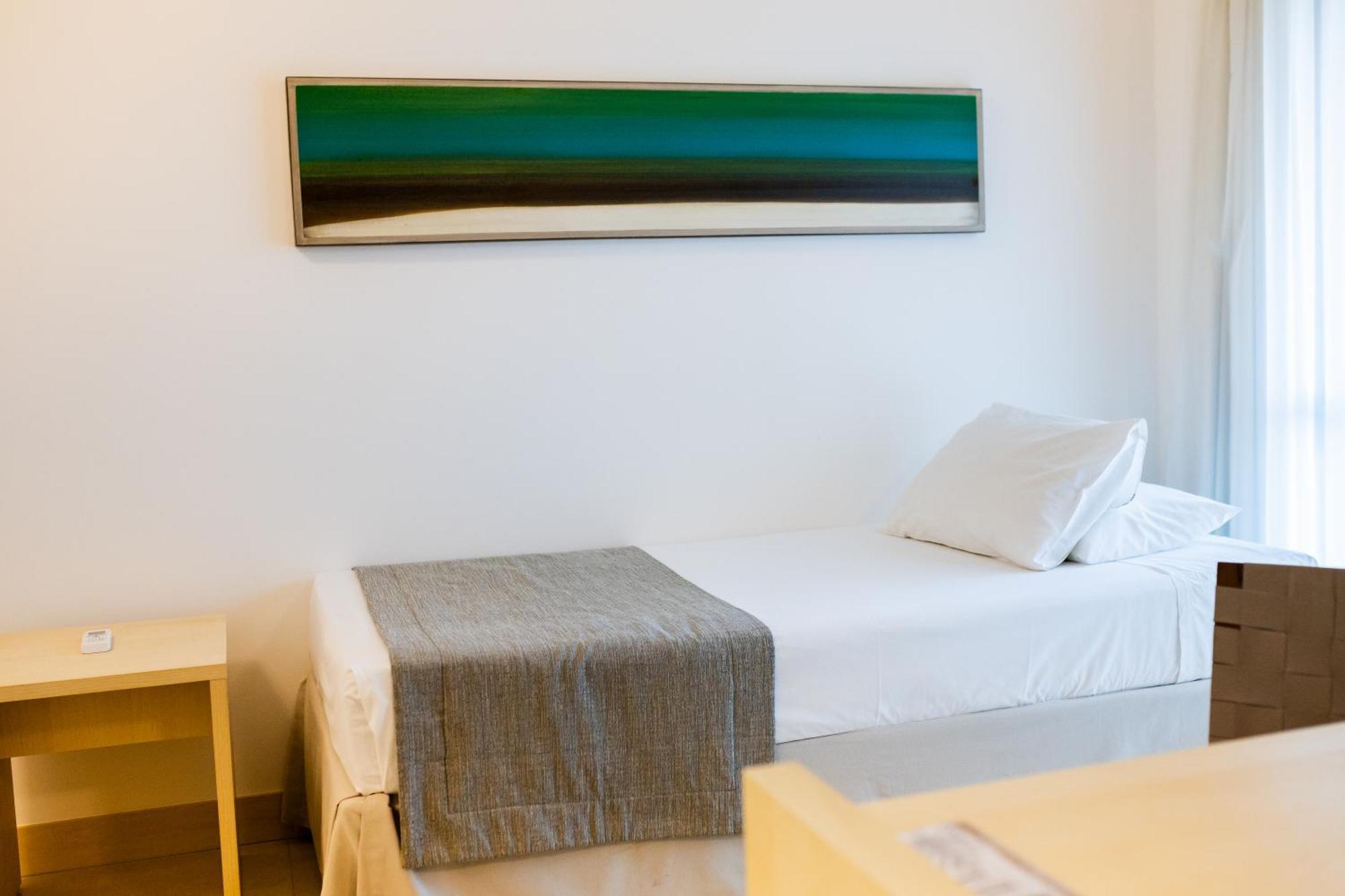 Luxury Triple Room,758373823:JPEG