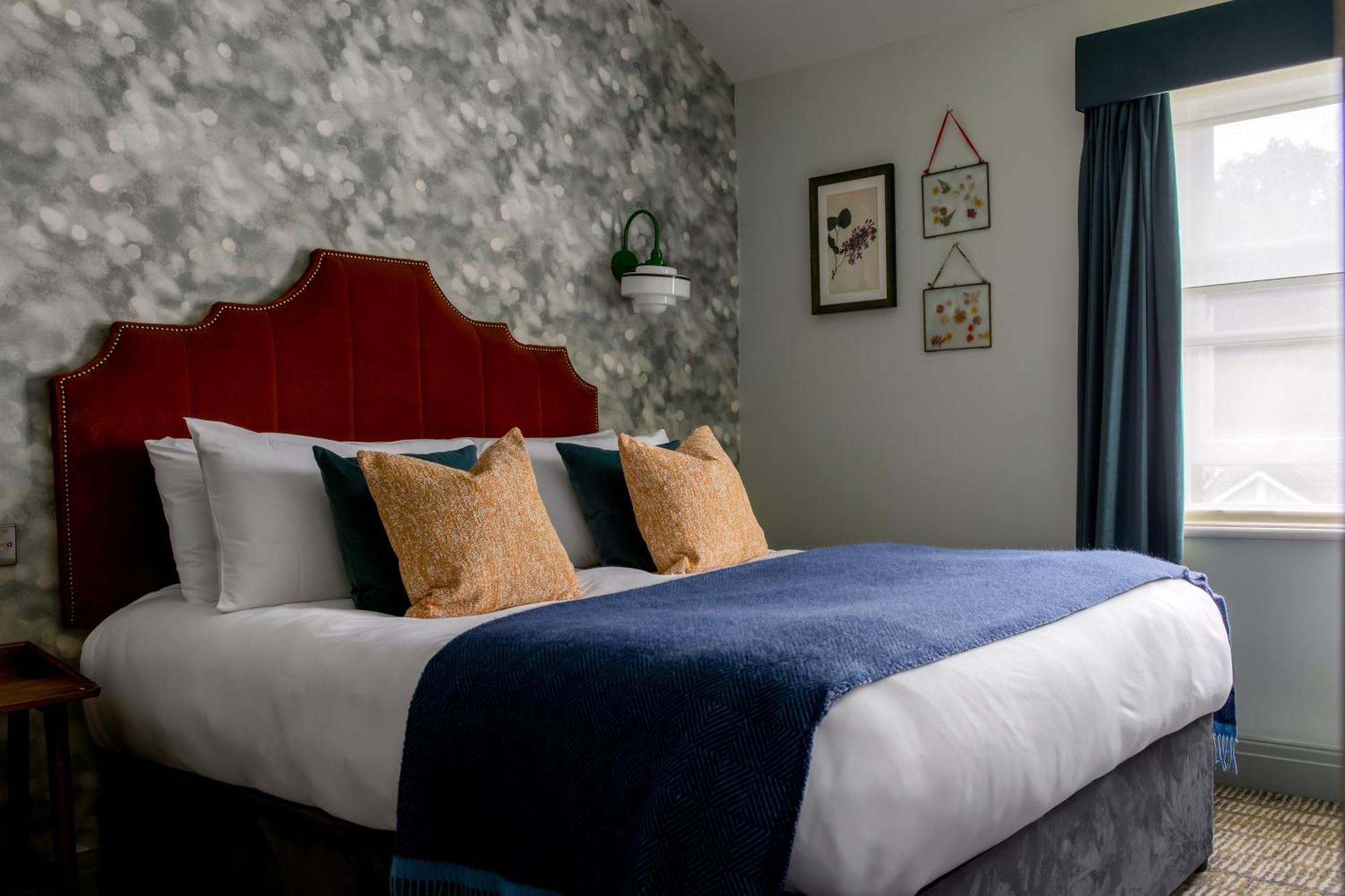 Double Room,1618309666:JPEG