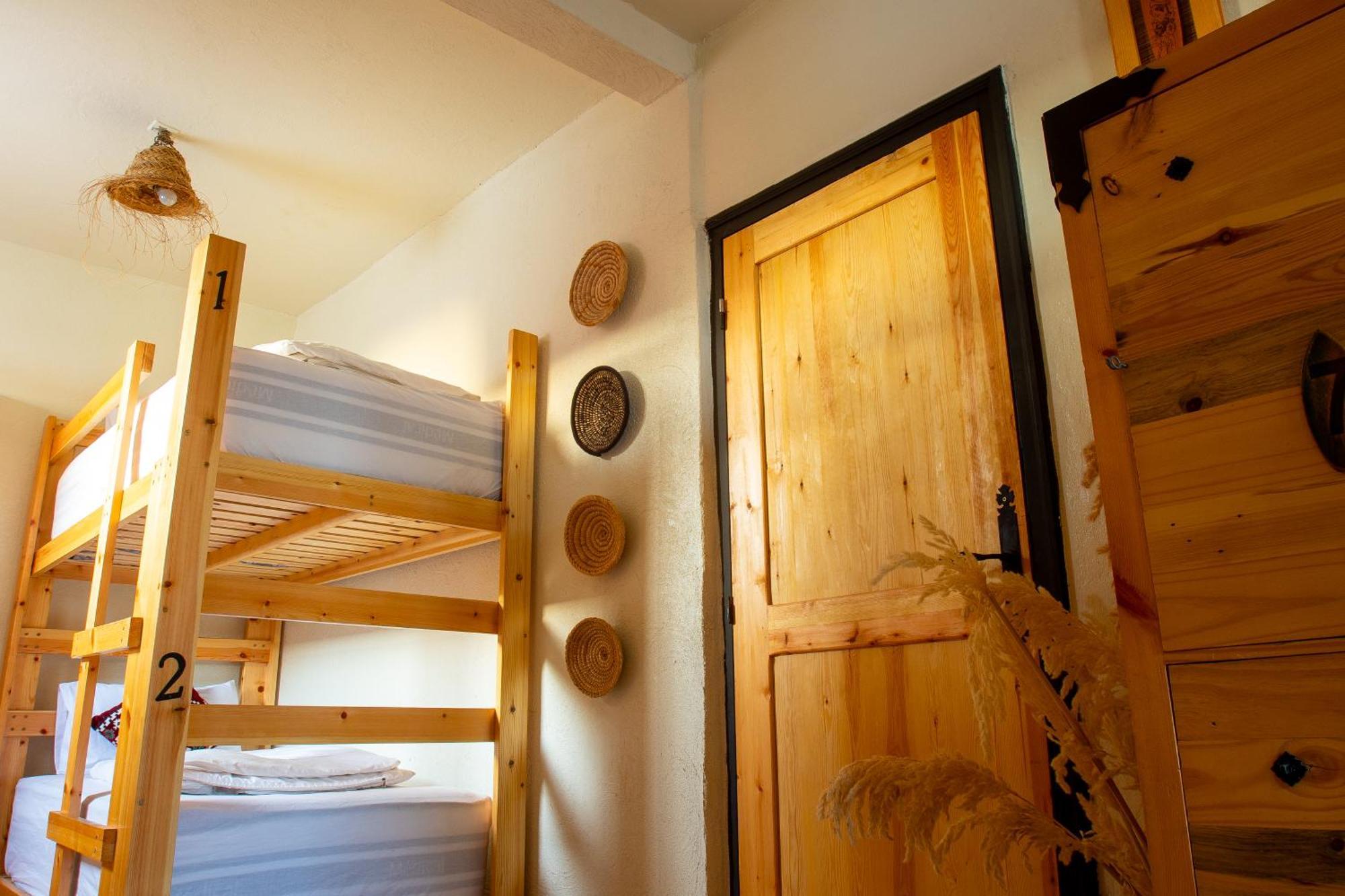 Bed 8-Bed Mixed Dormitory Room