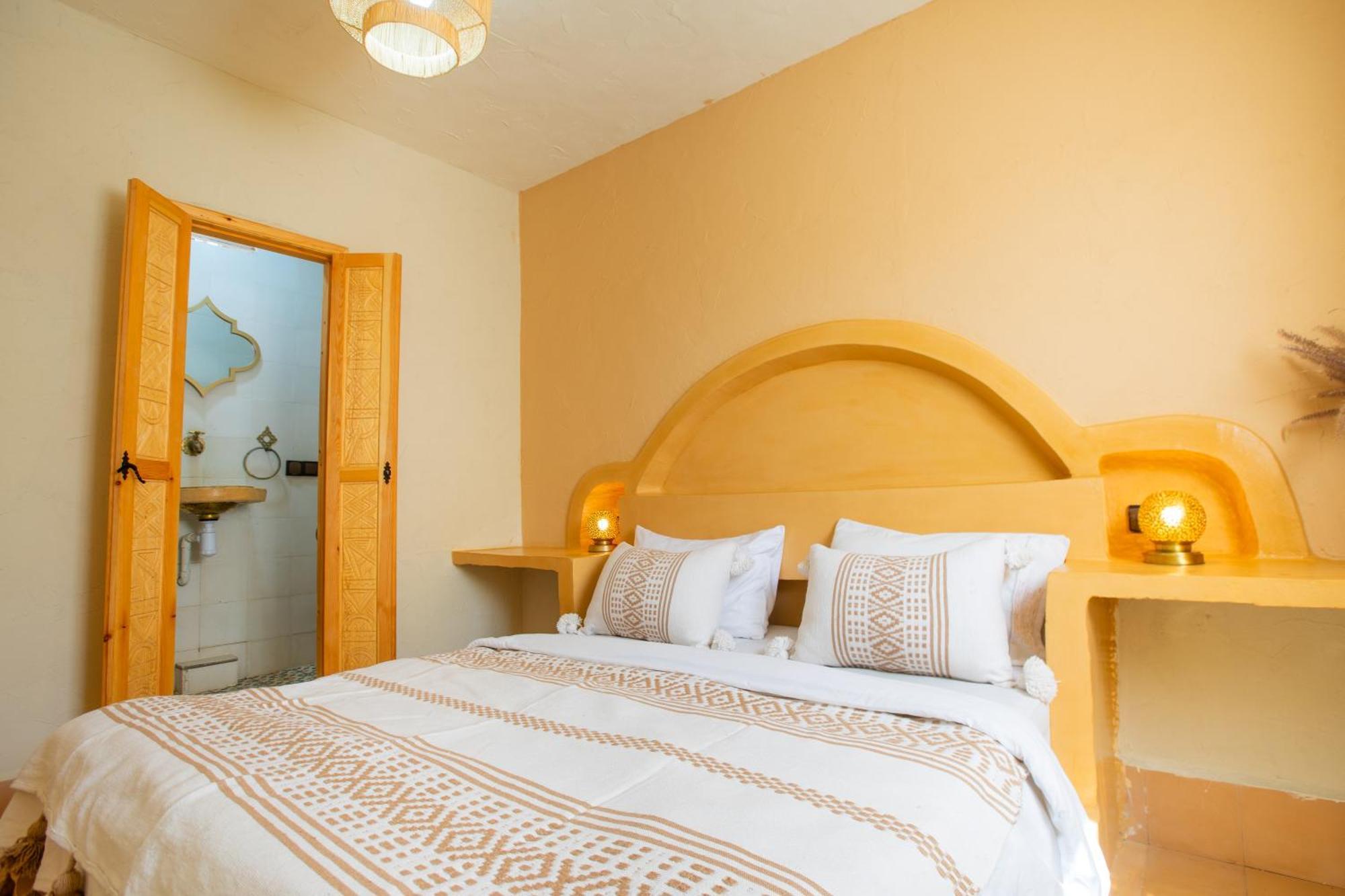 Double Room Private Bathroom
