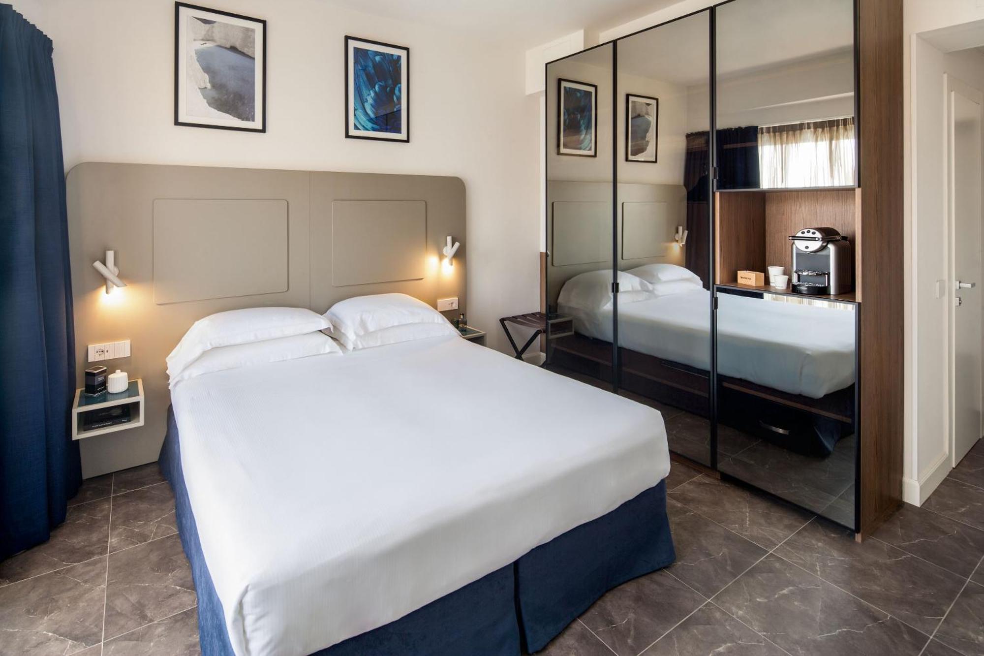 Prestige Double Room Balcony Partial Sea View