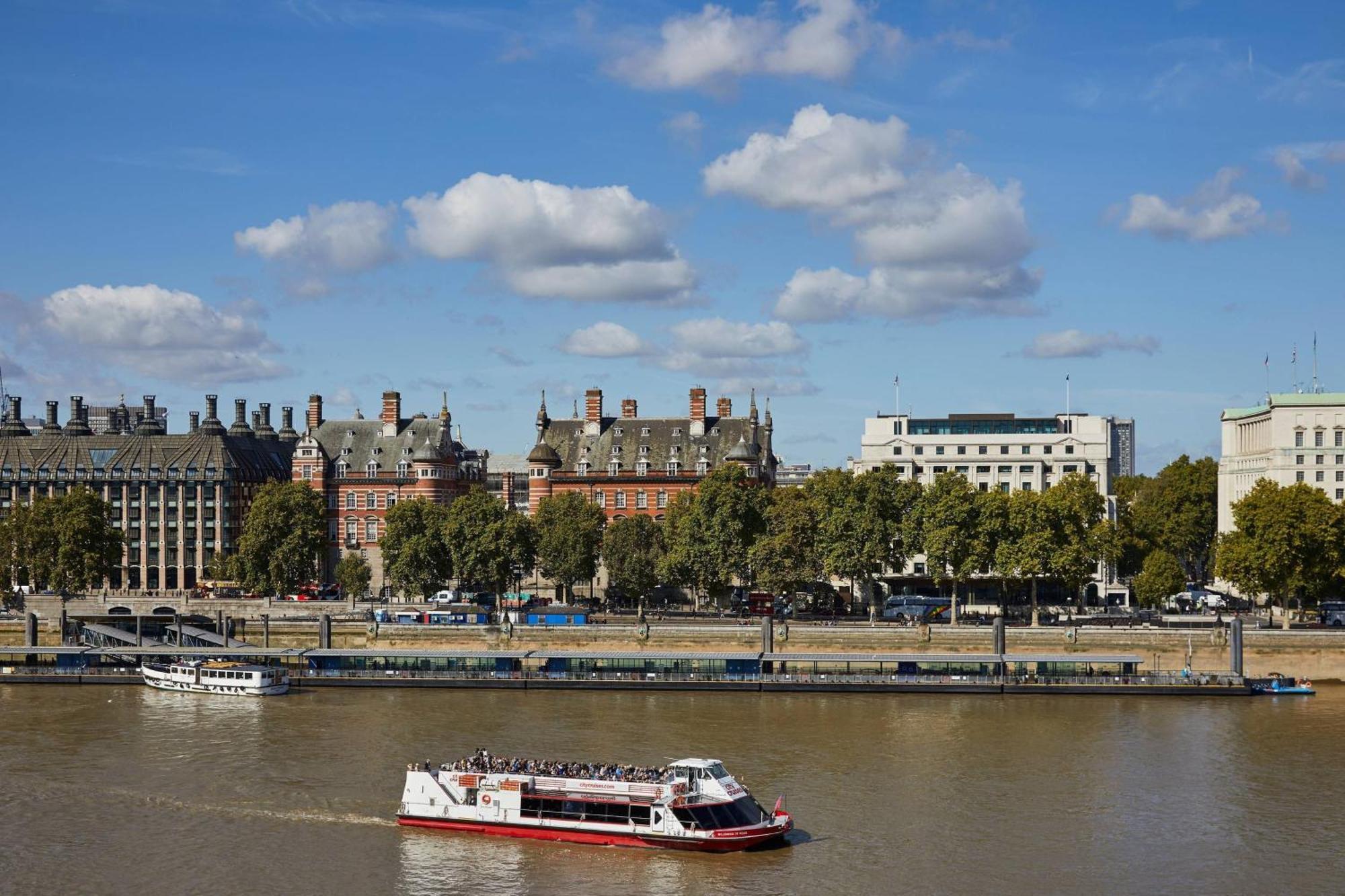 King Room Balcony River Thames View,1618819821:JPEG
