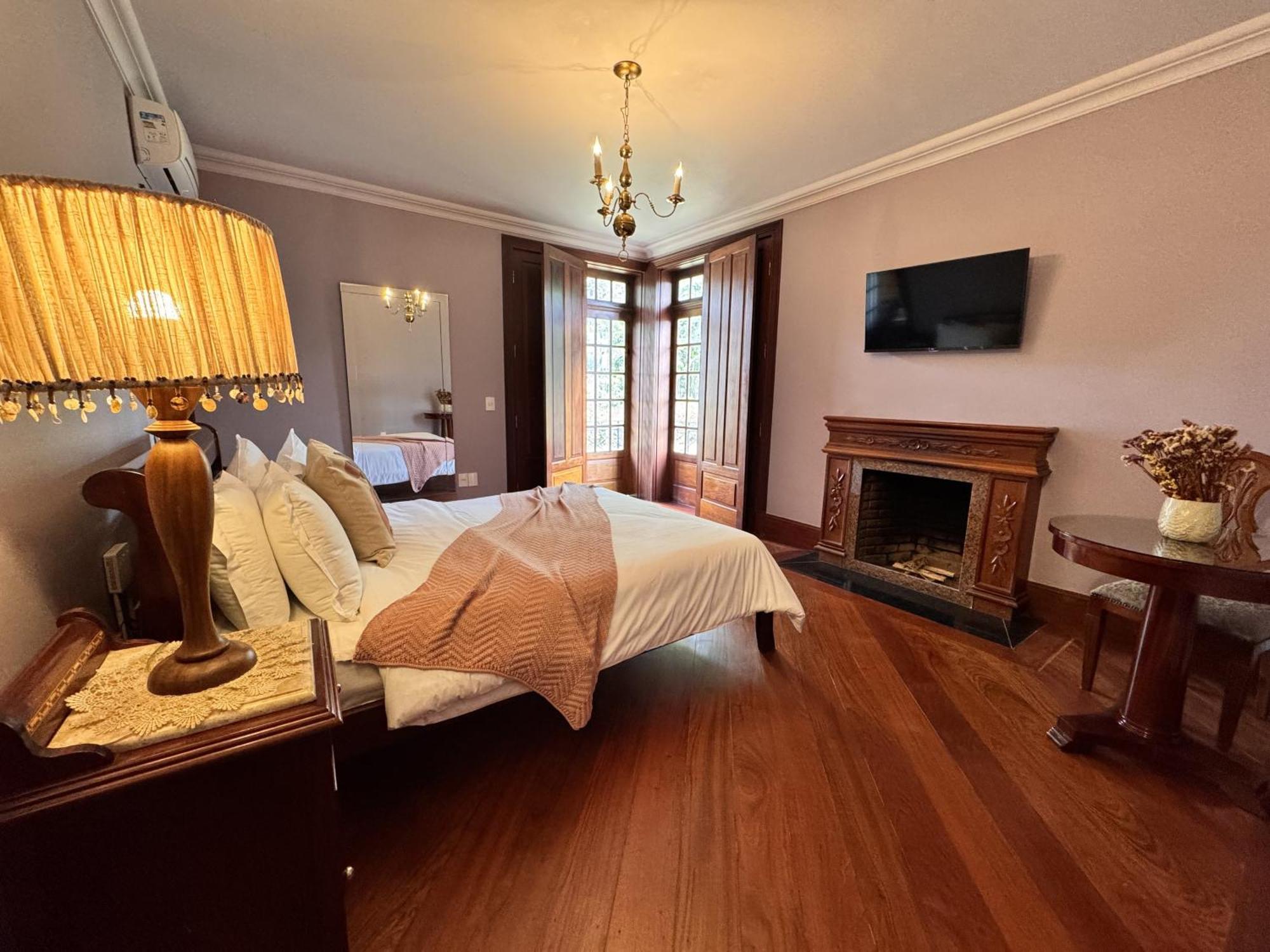 Deluxe Double Room Bath,1618824717:JPEG