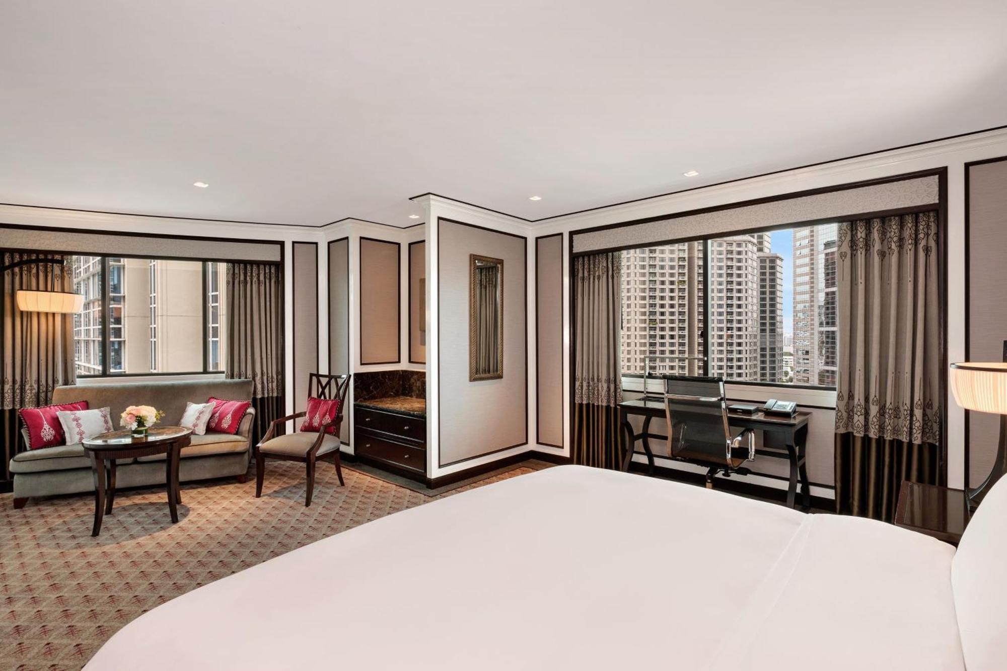 Athenee Prestige Guest room 1 King City view Corner room,1618829738:JPEG
