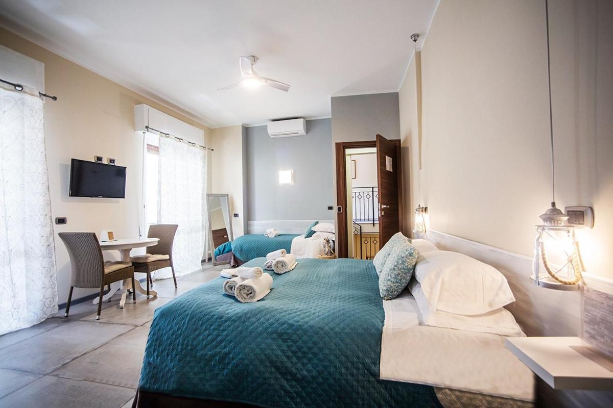 Triple Room Balcony