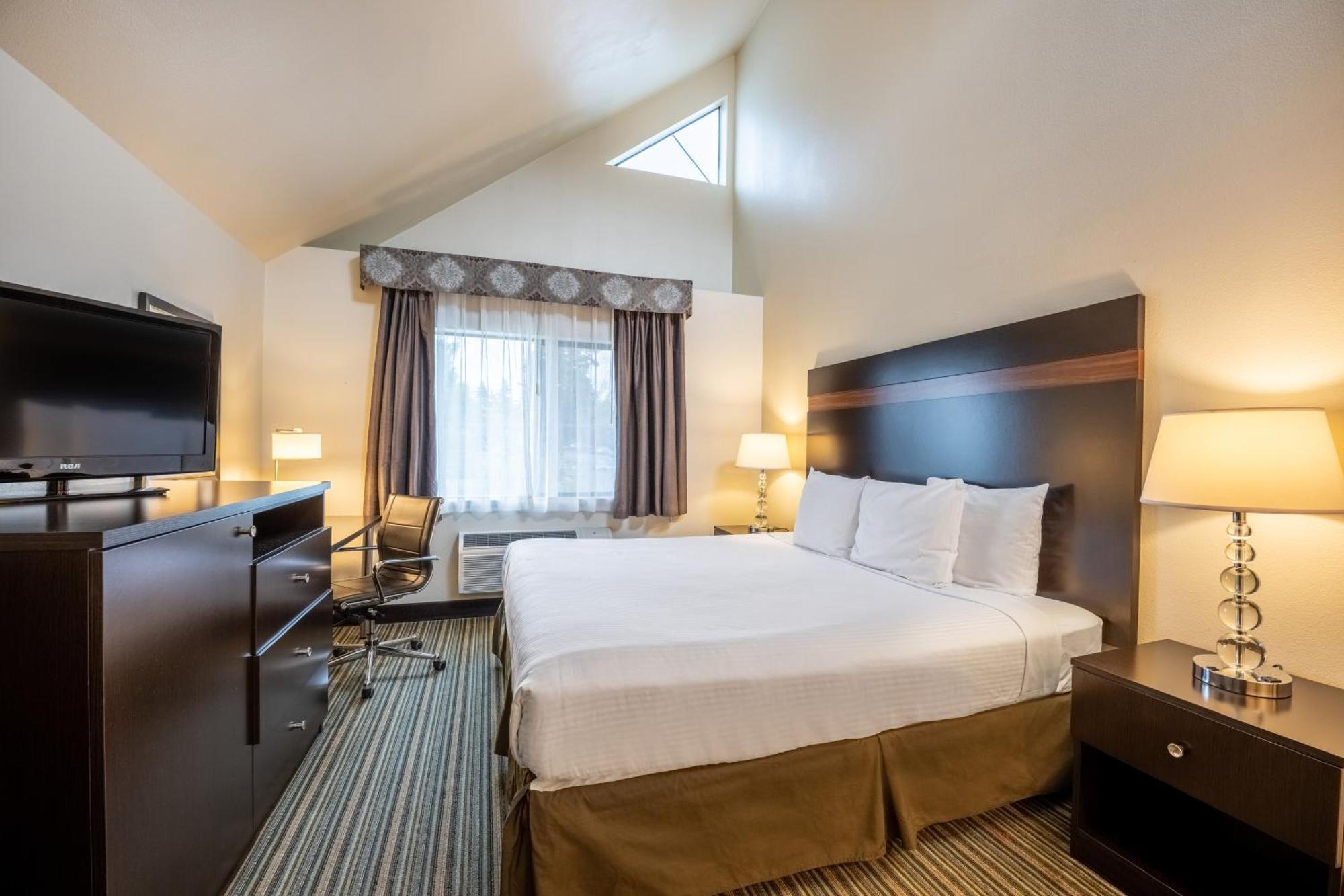 King Room with Whirlpool - Non-Smoking