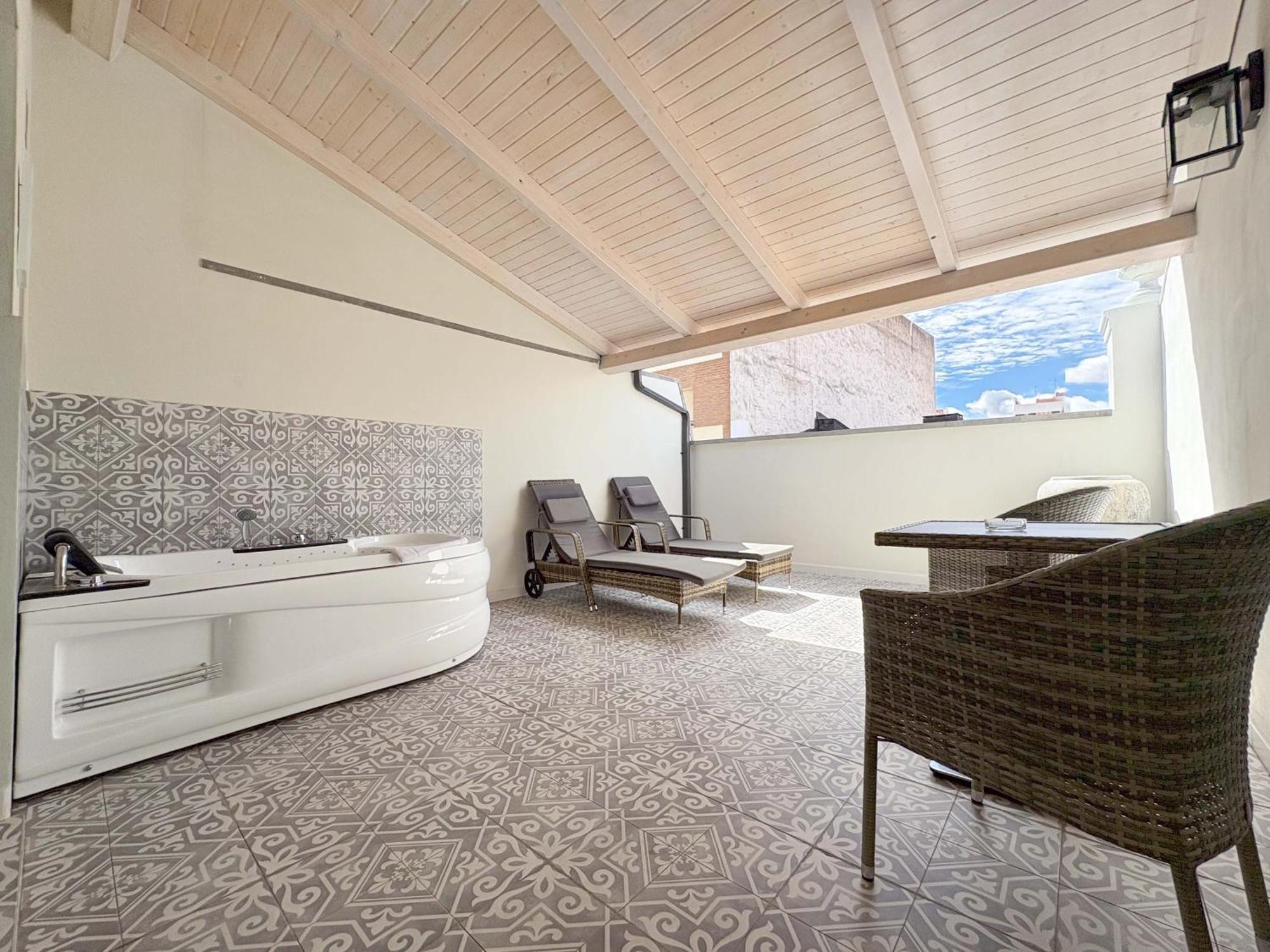 Suite Hot Tub the Terrace